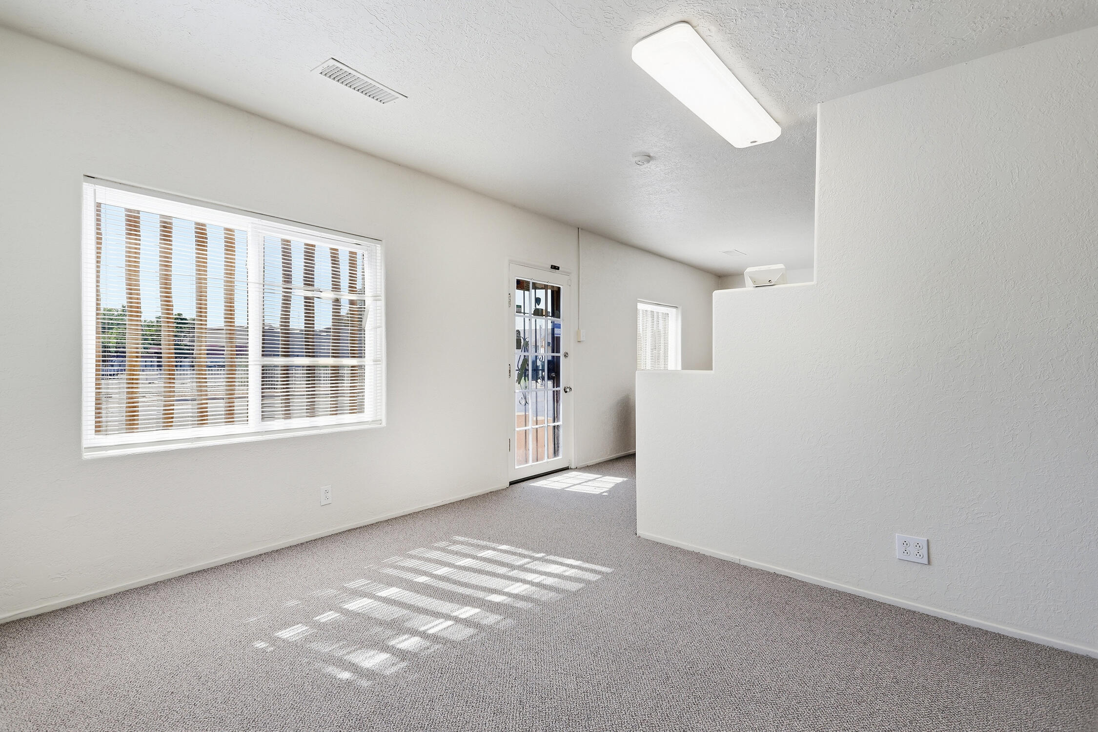 Photo 20 — 9511 4th Street NW