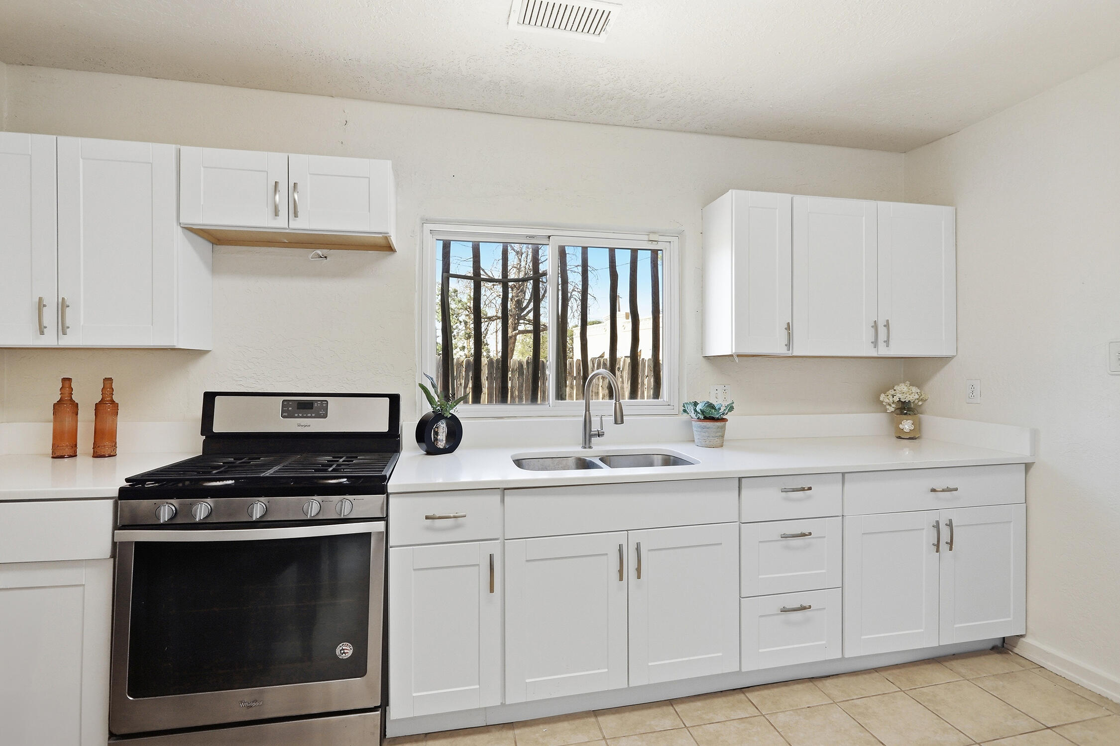 Photo 4 — 9511 4th Street NW
