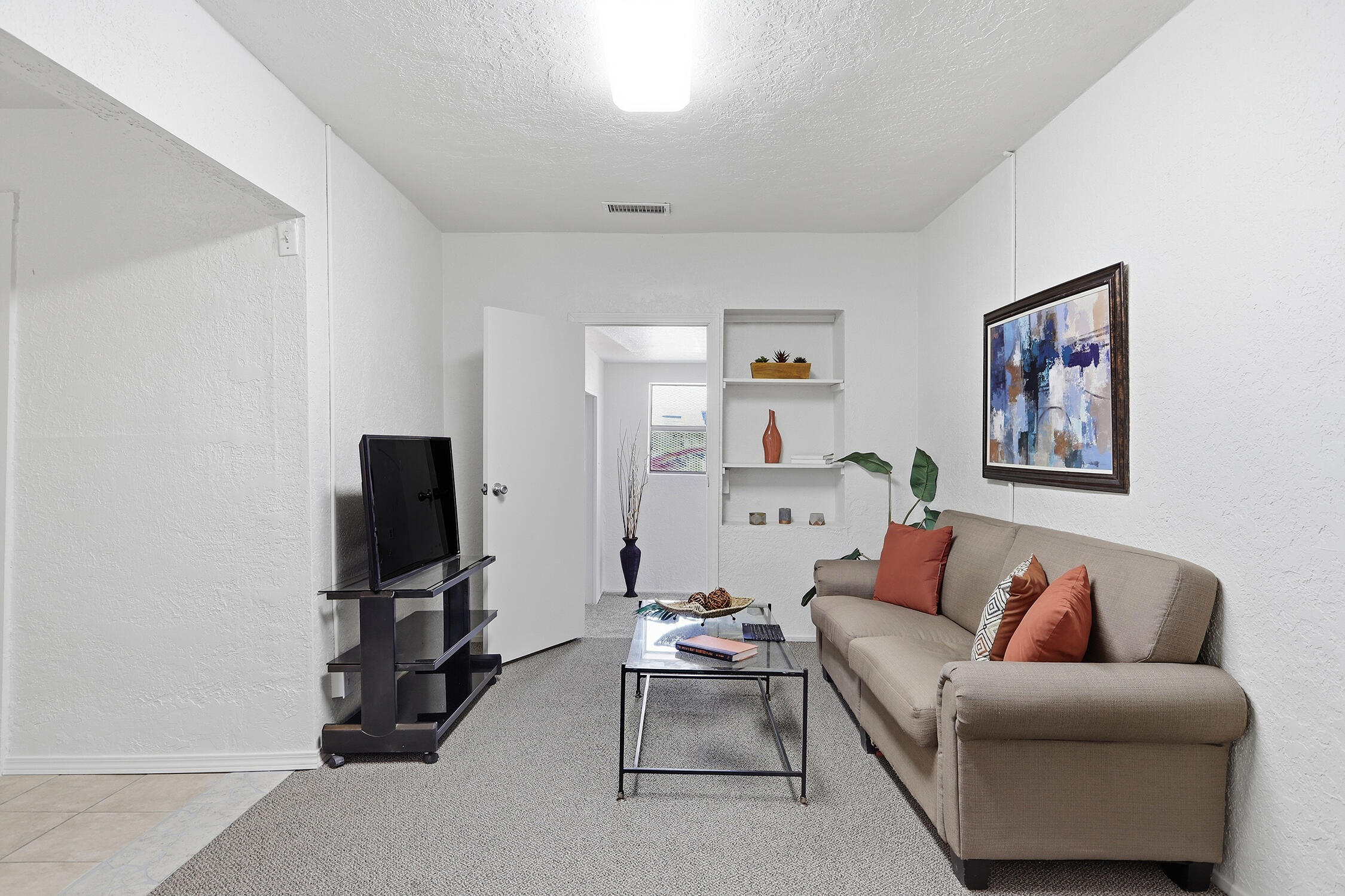 Photo 6 — 9511 4th Street NW
