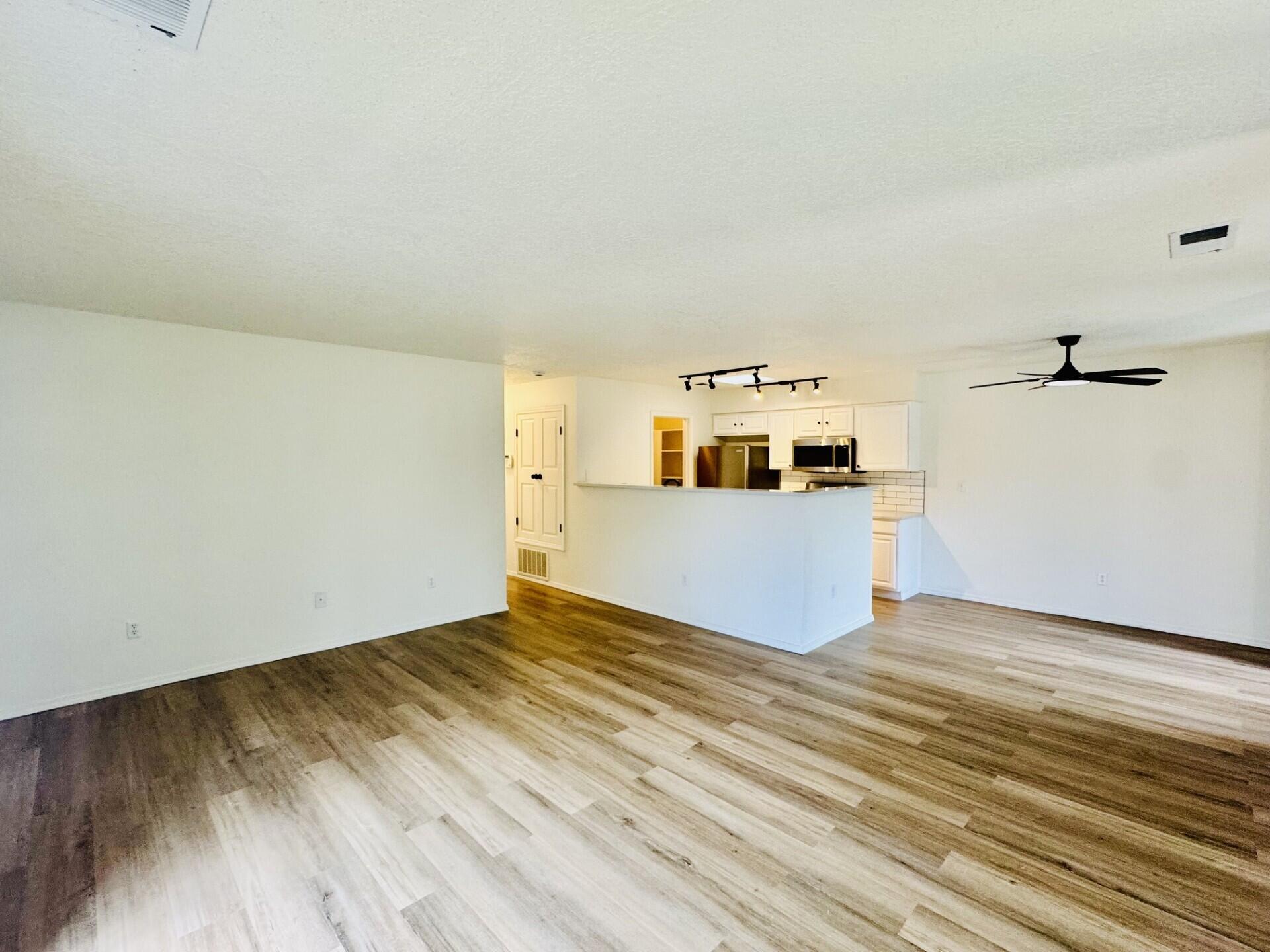 Photo 18 — 4701 Morris Street NE APT 2604
