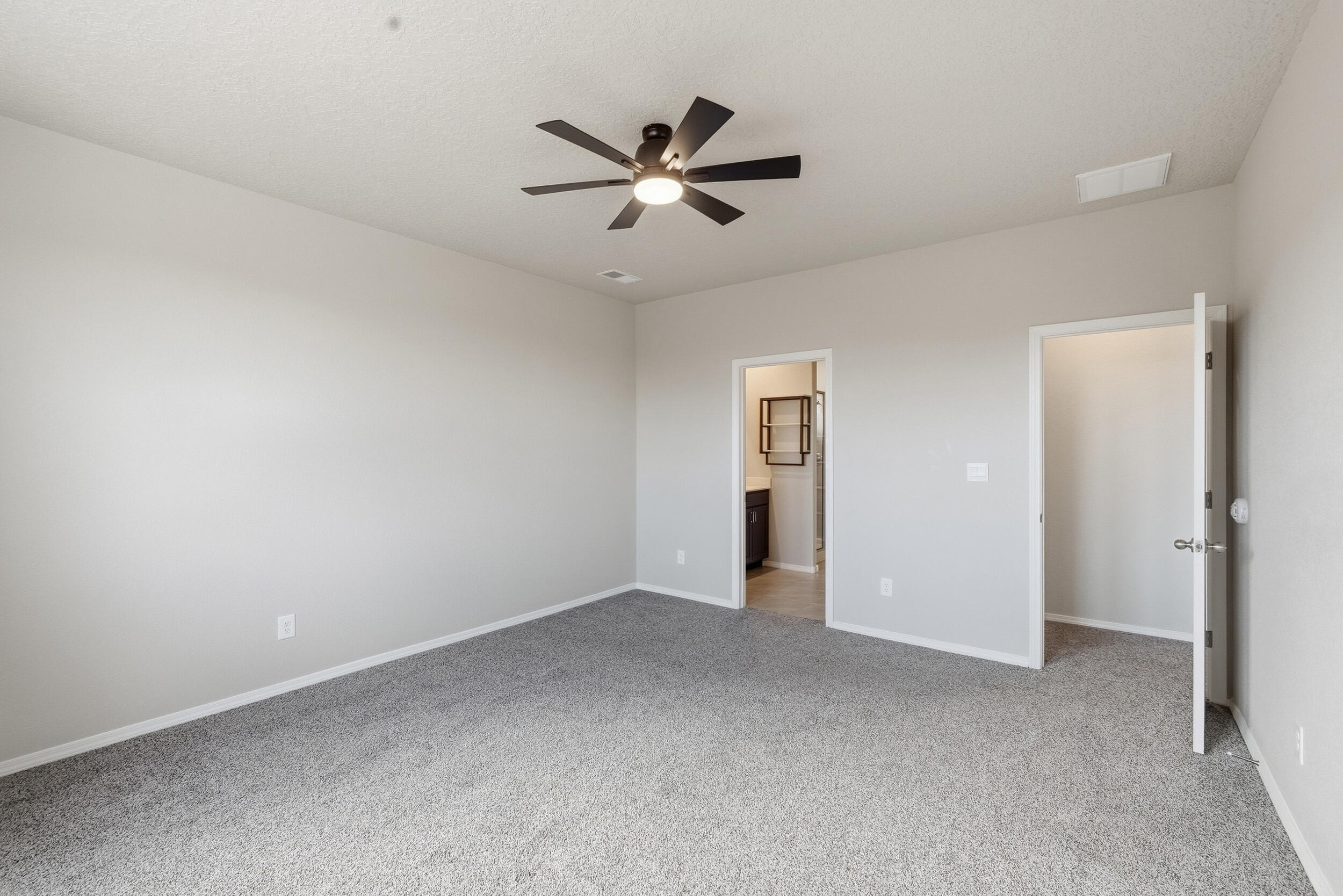 Photo 19 — 10728 Sabino Loop SW