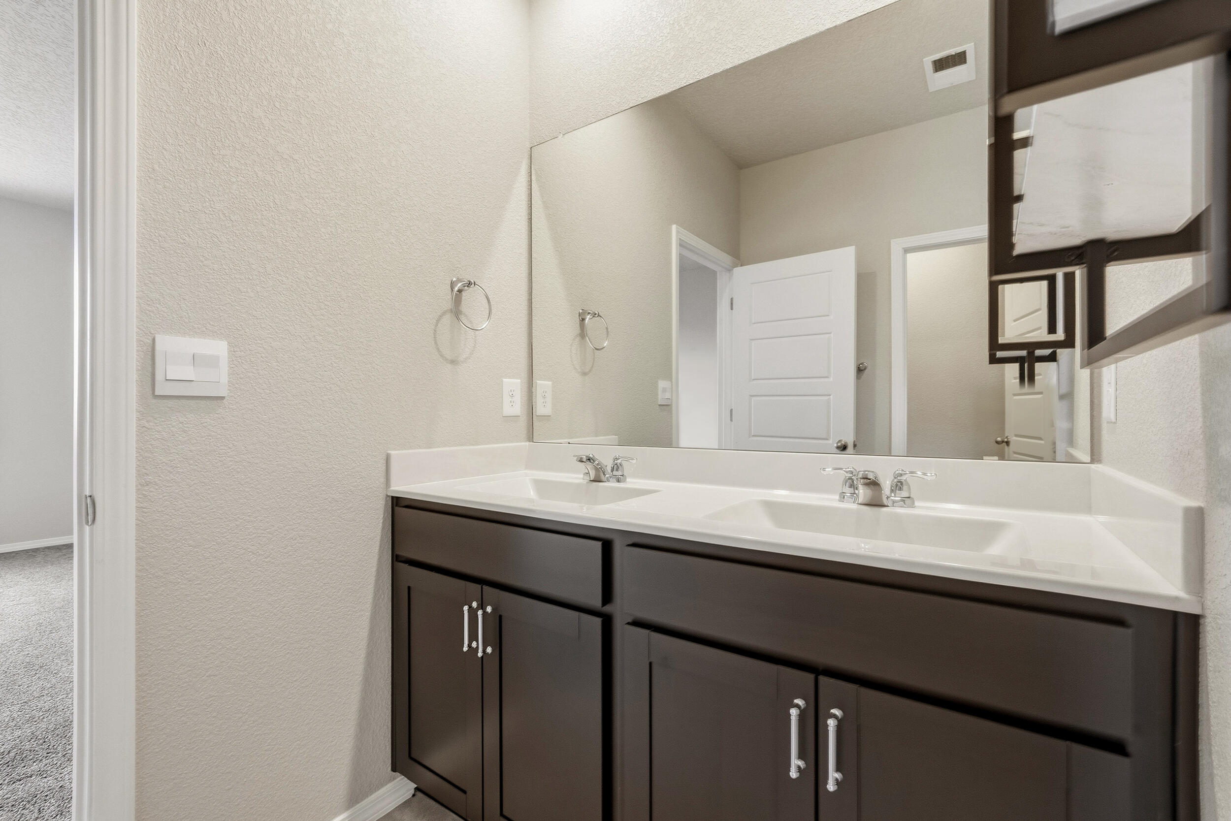 Photo 17 — 10728 Sabino Loop SW