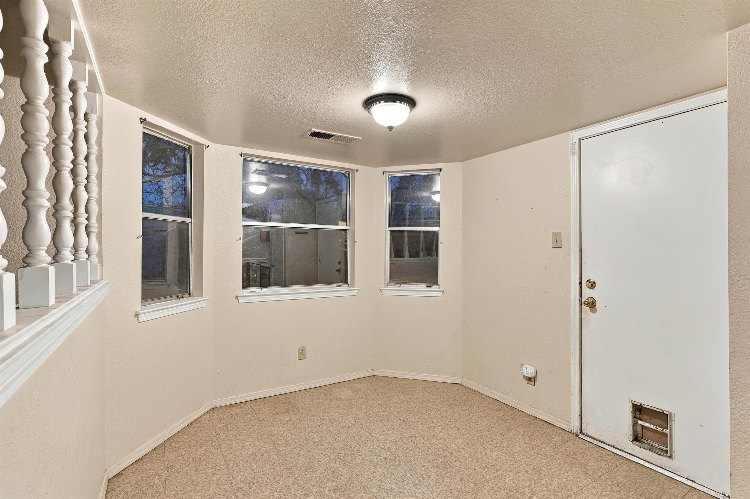 Photo 9 — 12737 Tomlinson Drive SE