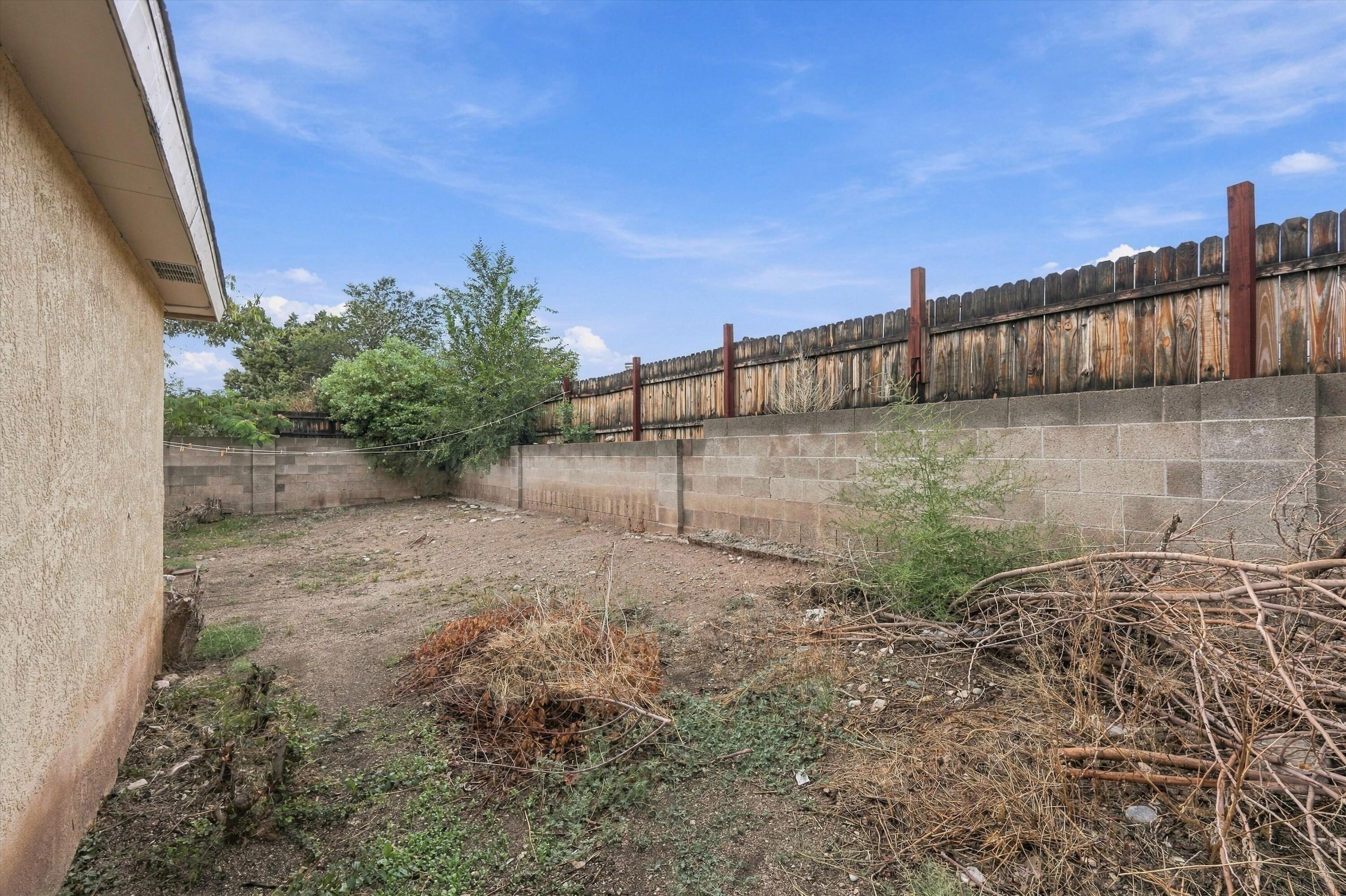 Photo 3 — 12737 Tomlinson Drive SE