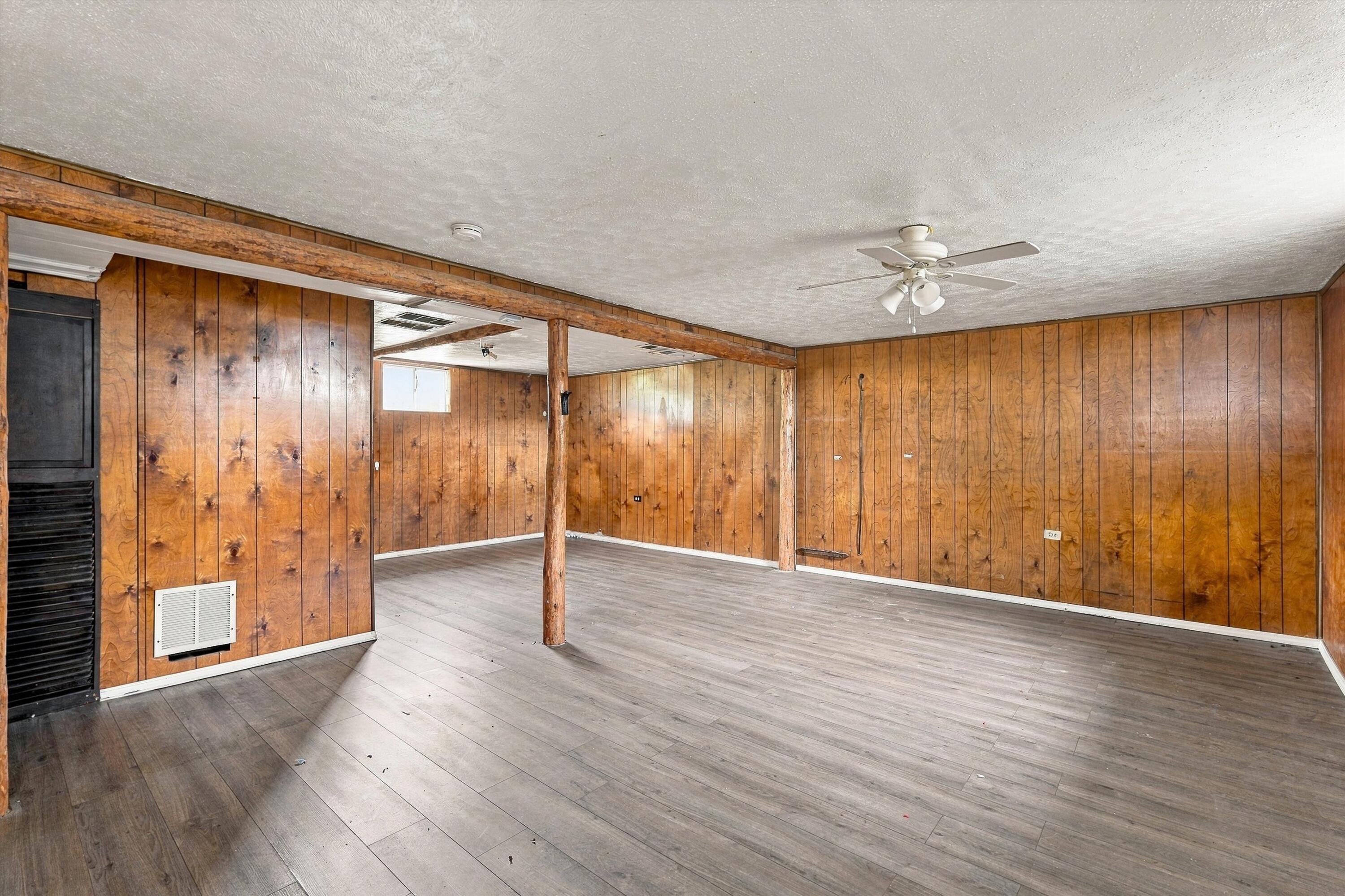 Photo 11 — 10516 Lexington Avenue NE