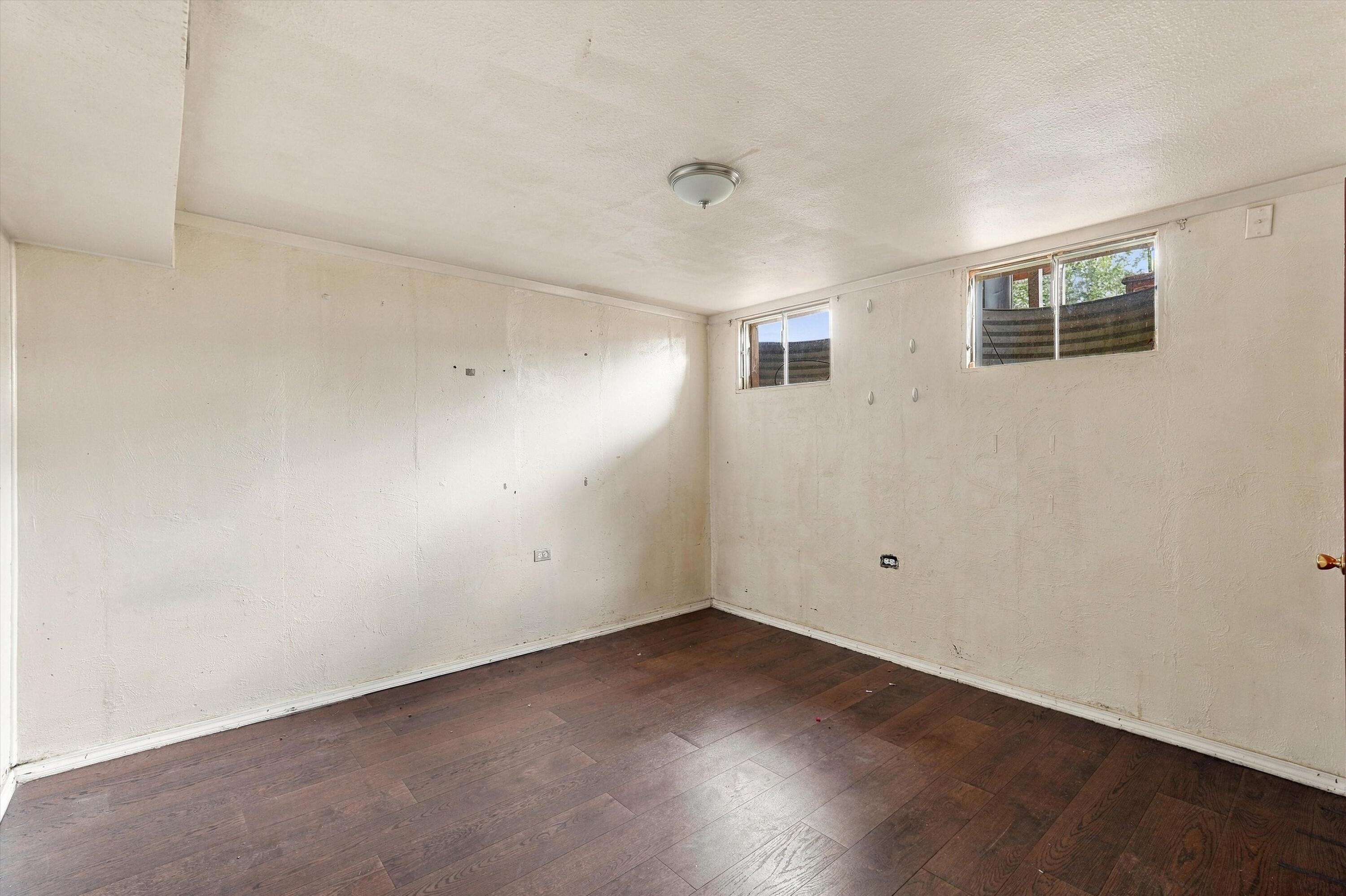 Photo 8 — 10516 Lexington Avenue NE
