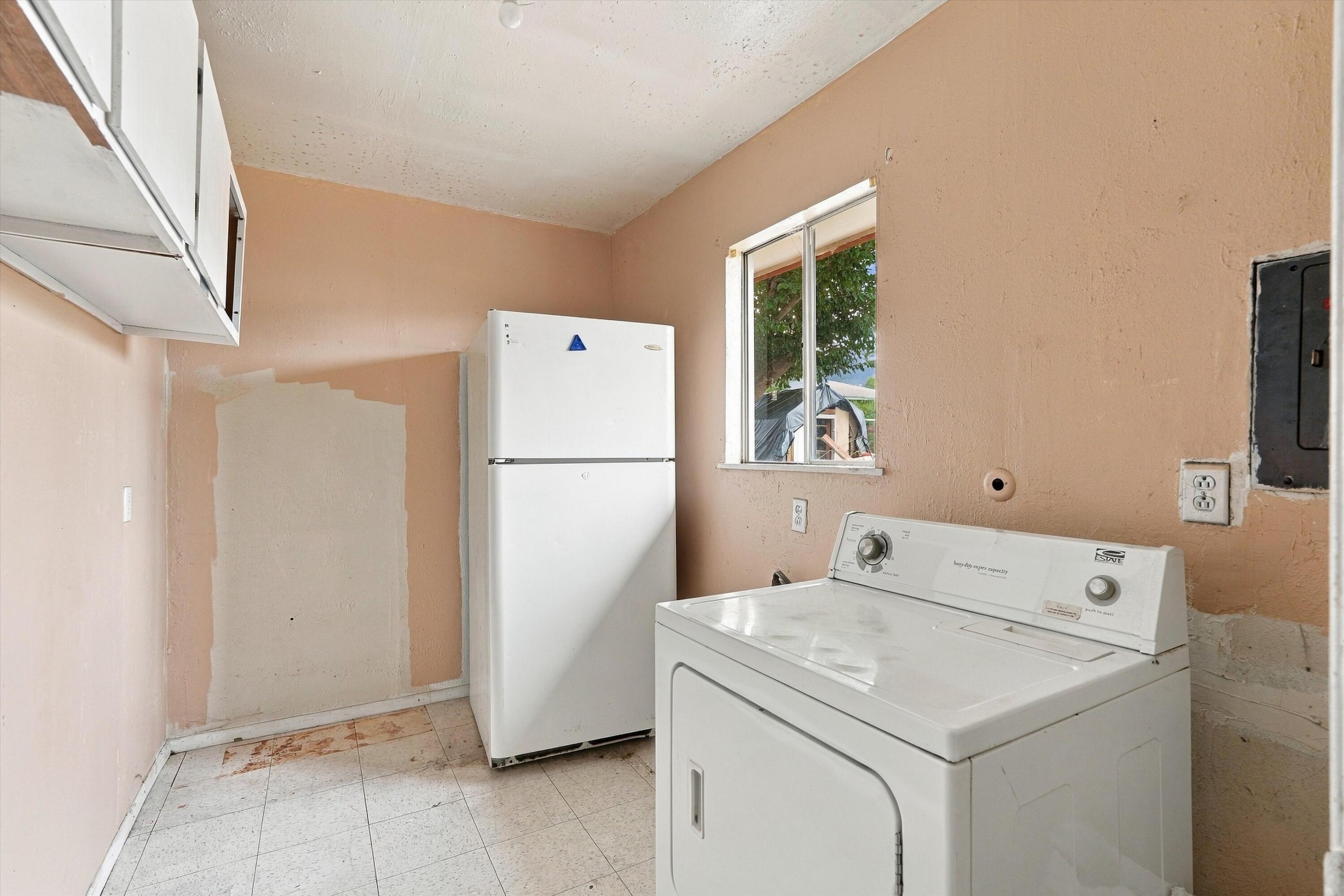 Photo 20 — 10516 Lexington Avenue NE