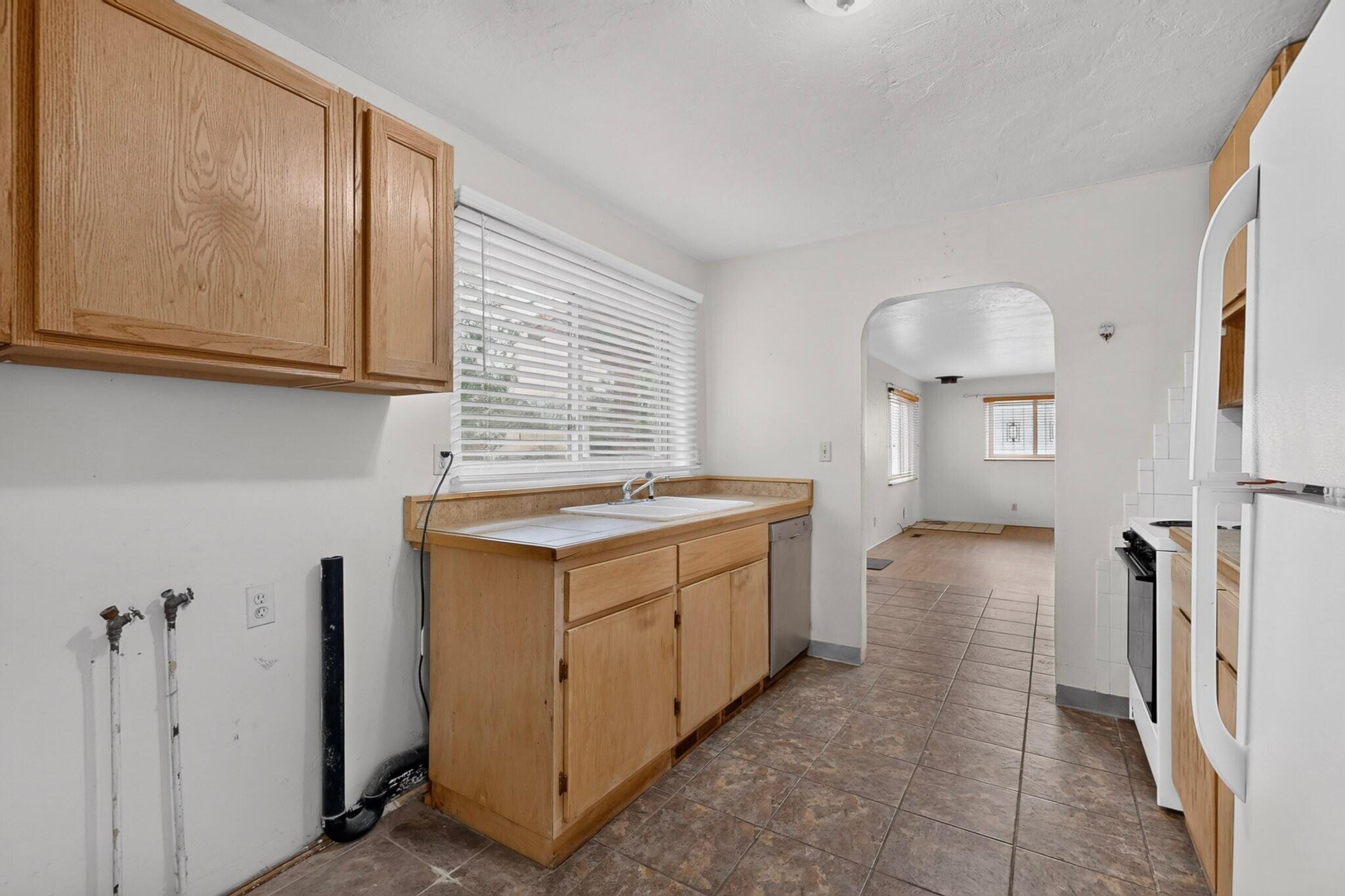 Photo 5 — 1728 Bryn Mawr Drive NE