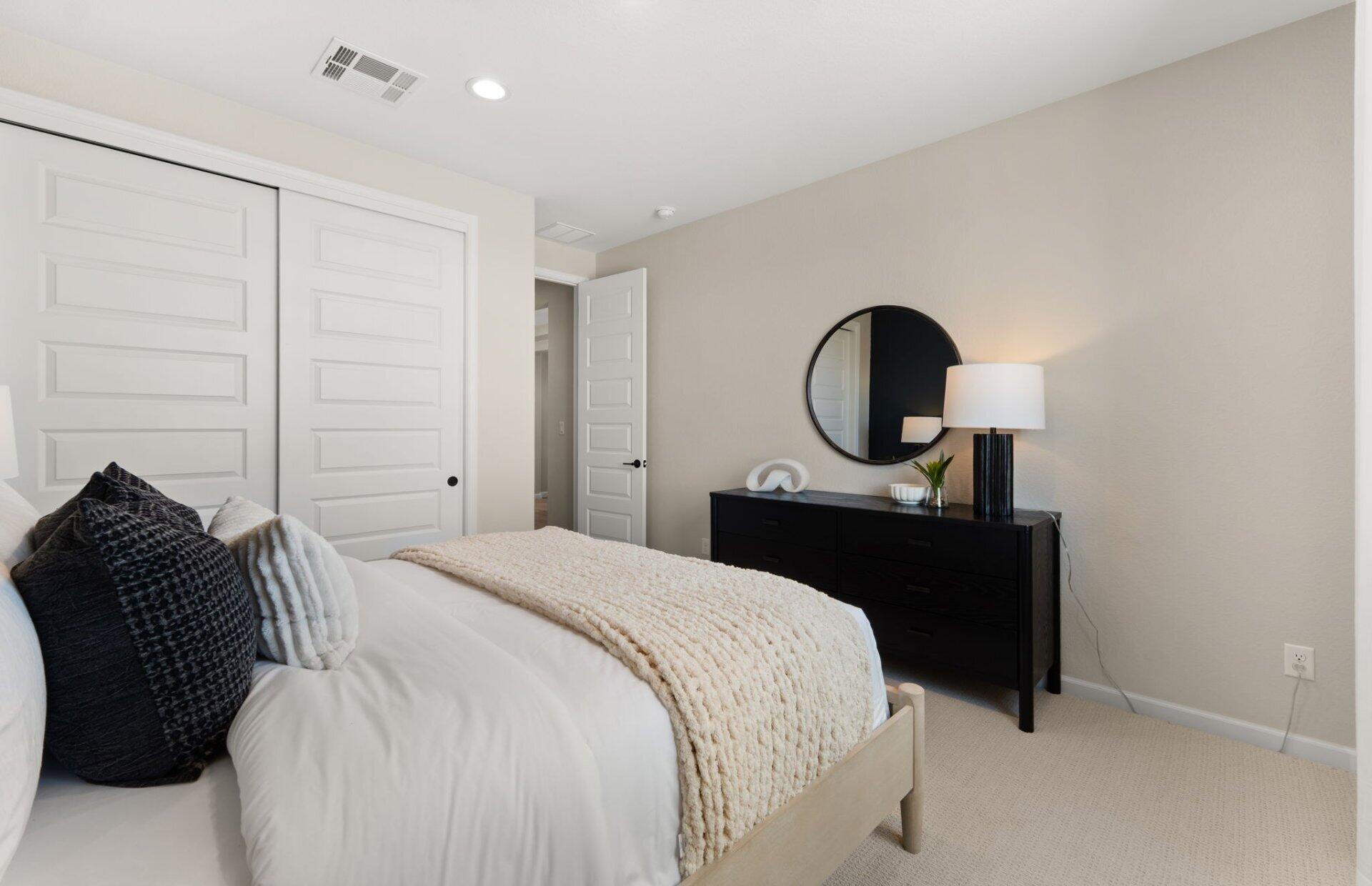 Photo 11 — 2626 Seaforth Circle NE