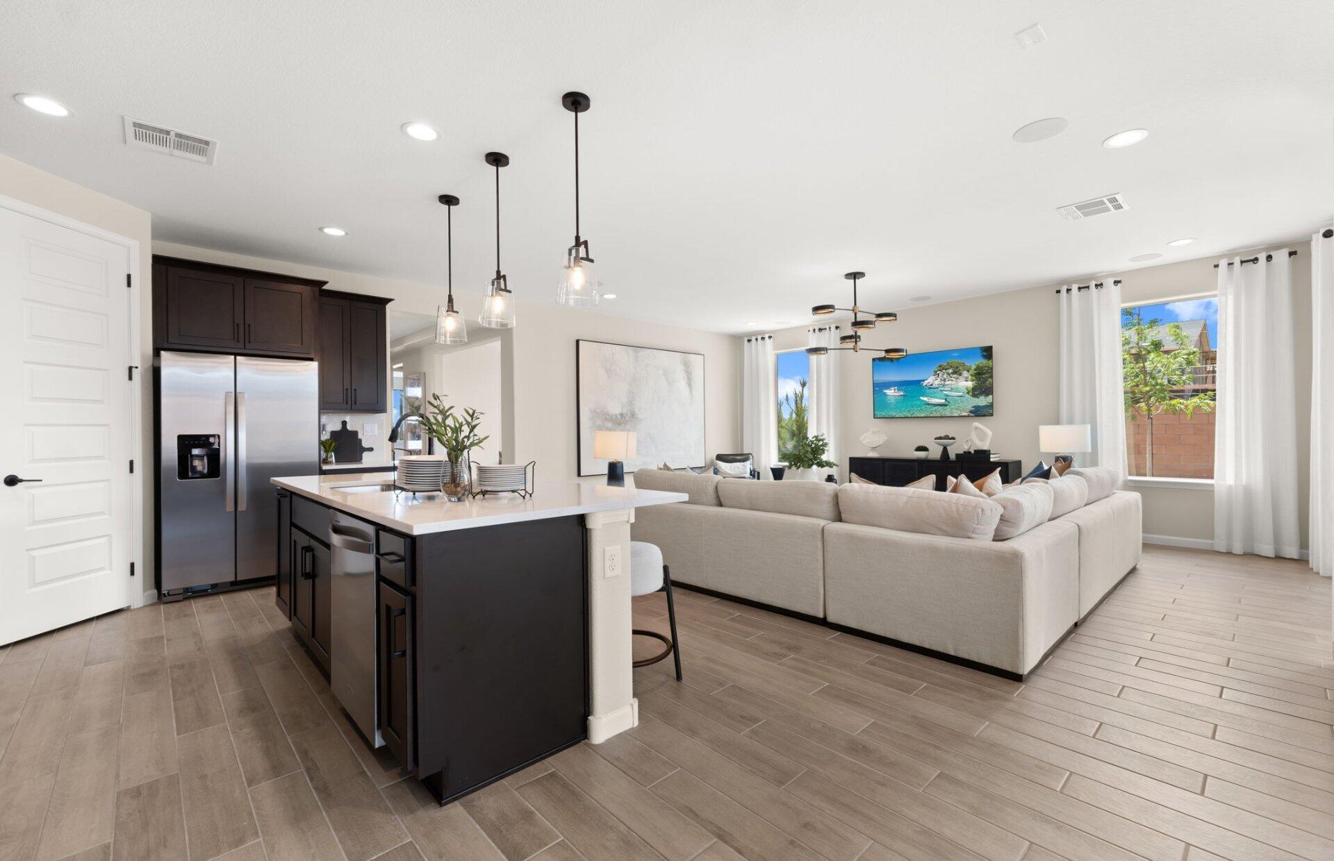 Photo 4 — 2626 Seaforth Circle NE
