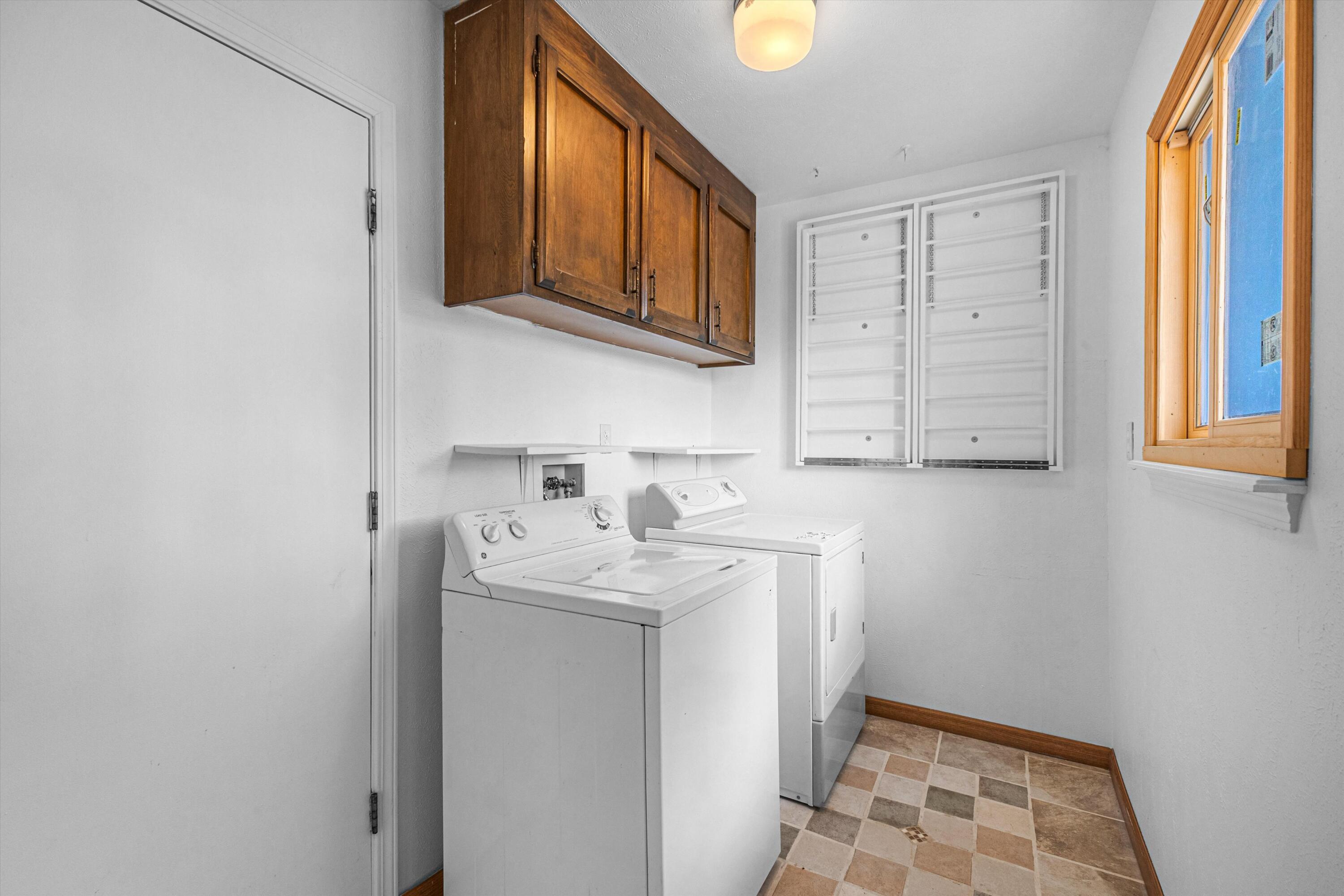 Photo 16 — 7216 Derickson Avenue NE