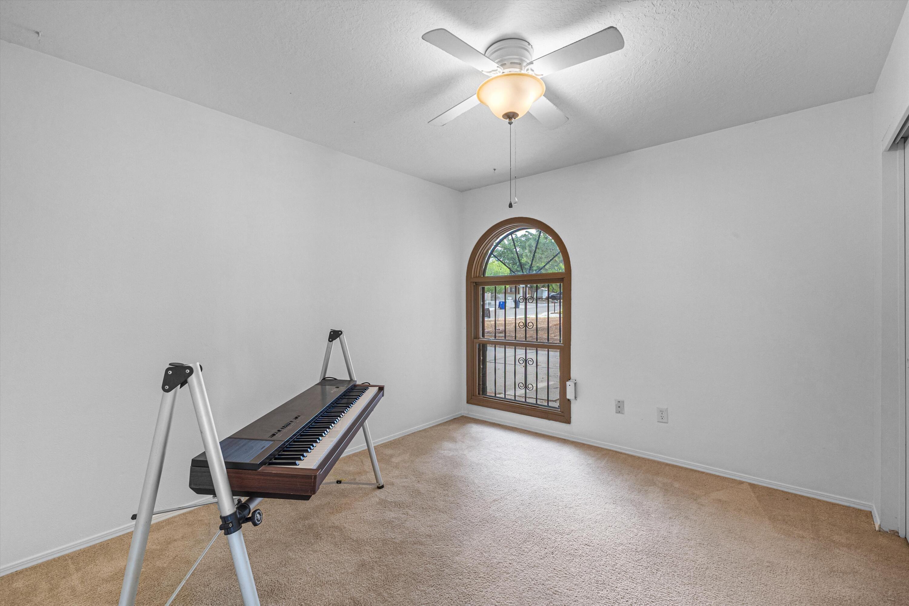 Photo 15 — 7216 Derickson Avenue NE