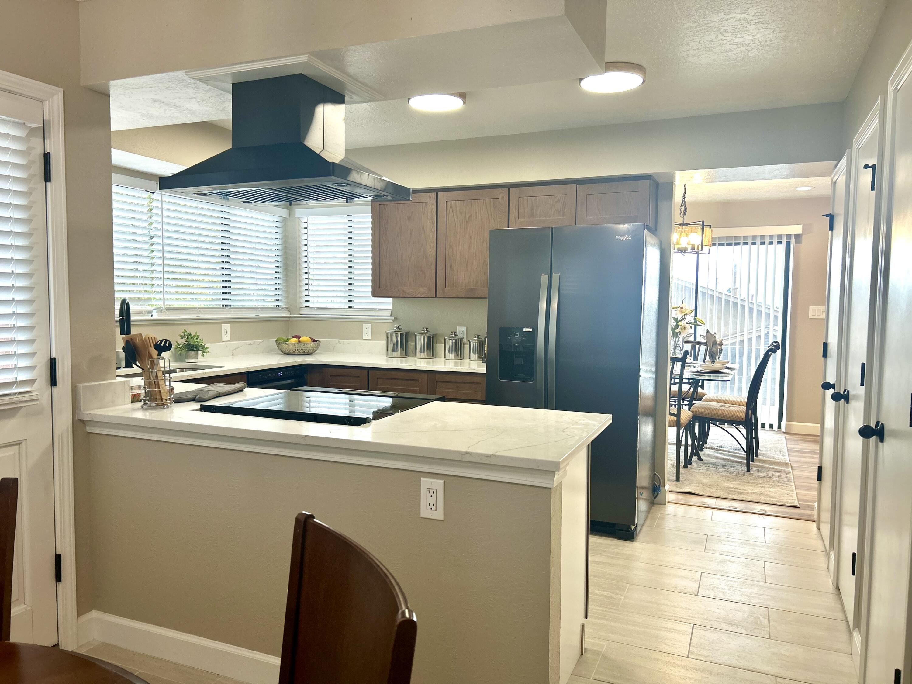 Photo 10 — 5906 Painted Pony Drive NW