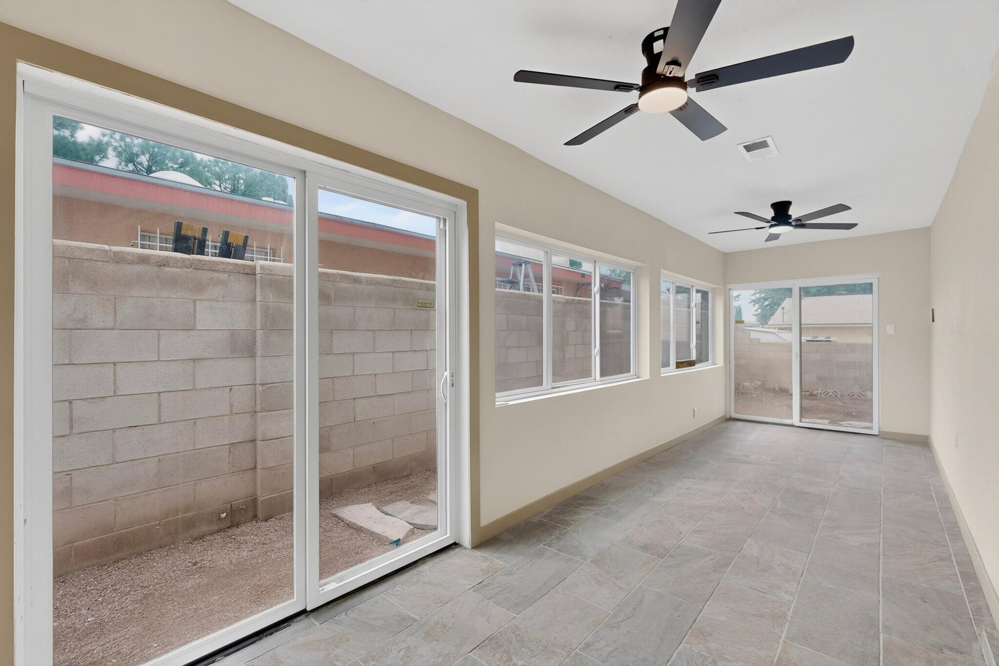Photo 10 — 421 N La Veta Drive NE