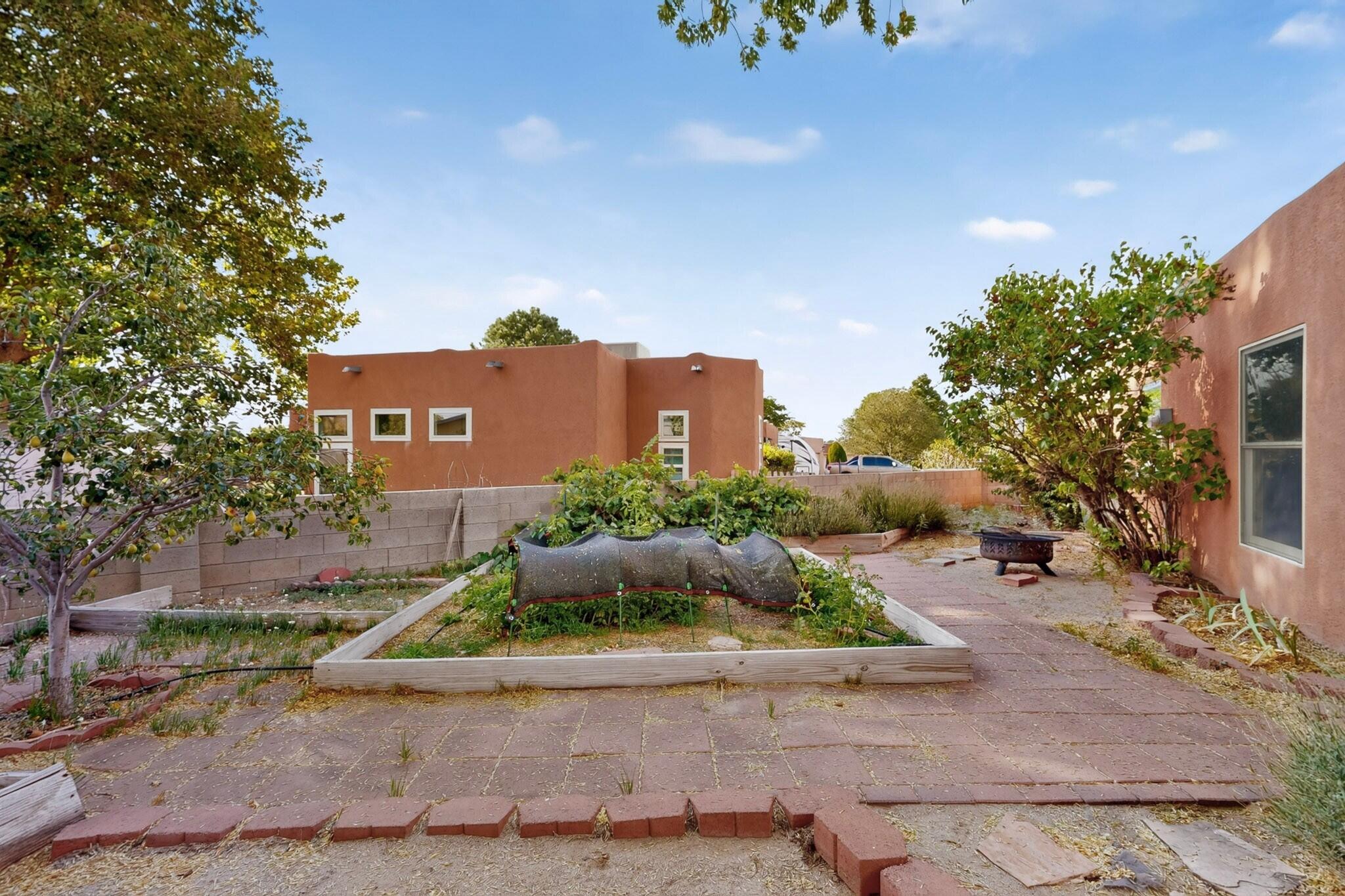 Photo 13 — 12212 Lexington Avenue NE