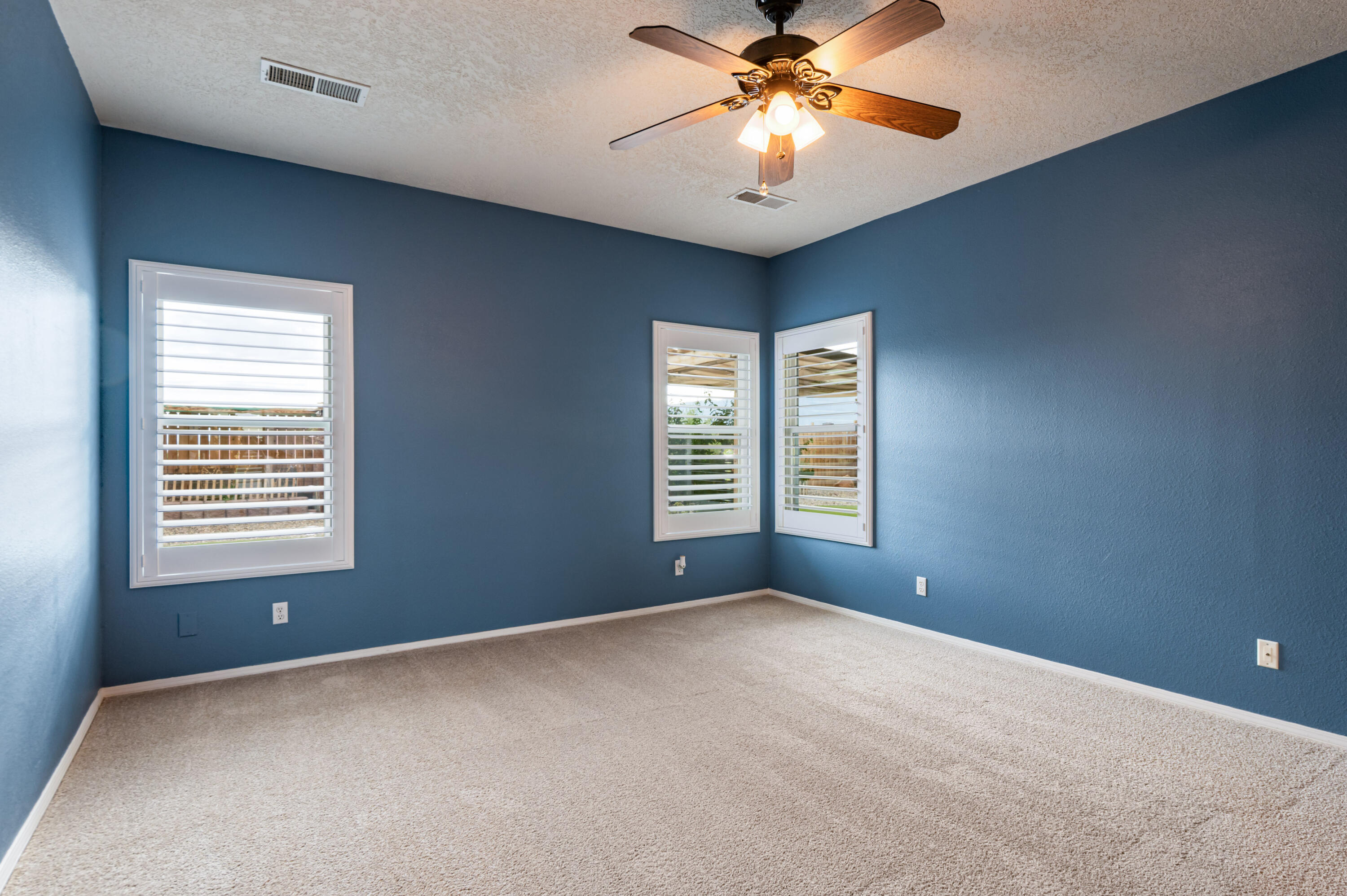 Photo 13 — 6921 Glen Hills Drive NE