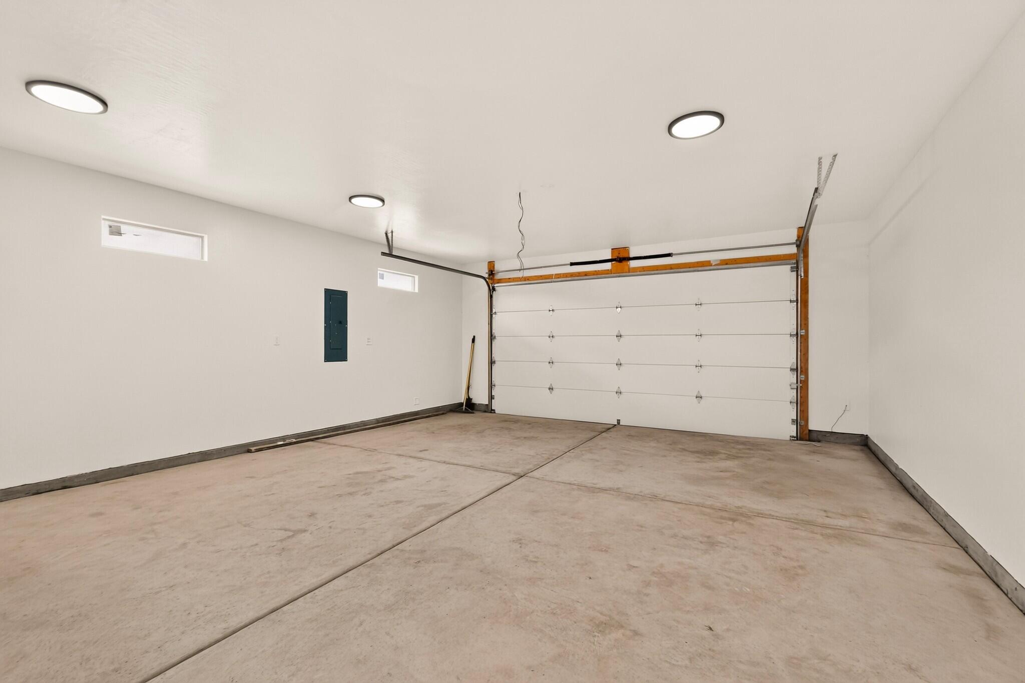 Photo 18 — 335 Manuel Sanchez Place SW