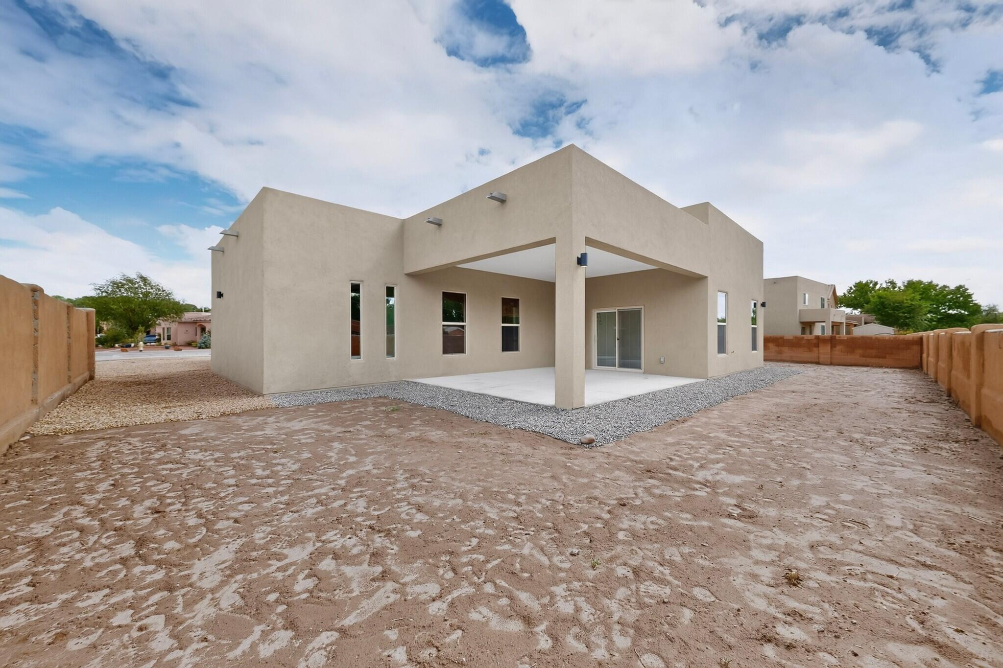 Photo 11 — 335 Manuel Sanchez Place SW