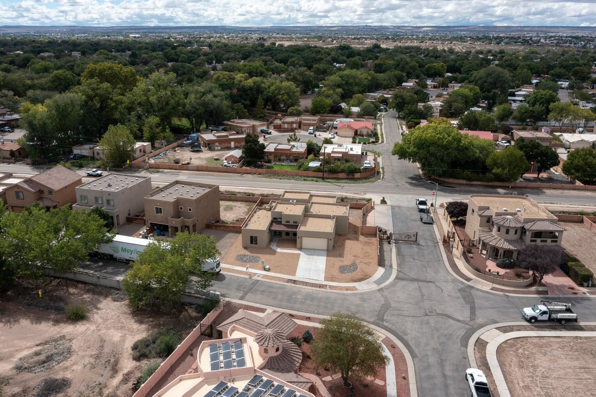 Photo 6 — 335 Manuel Sanchez Place SW