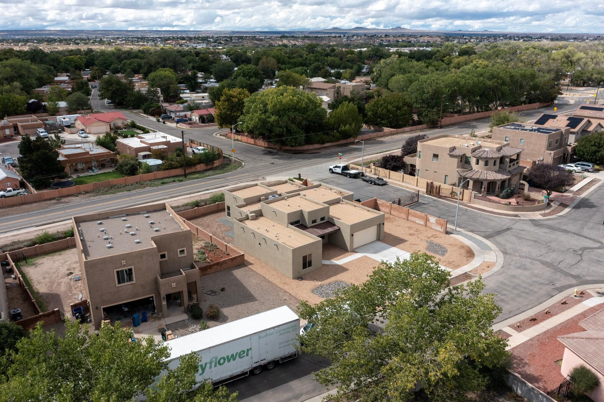 Photo 5 — 335 Manuel Sanchez Place SW