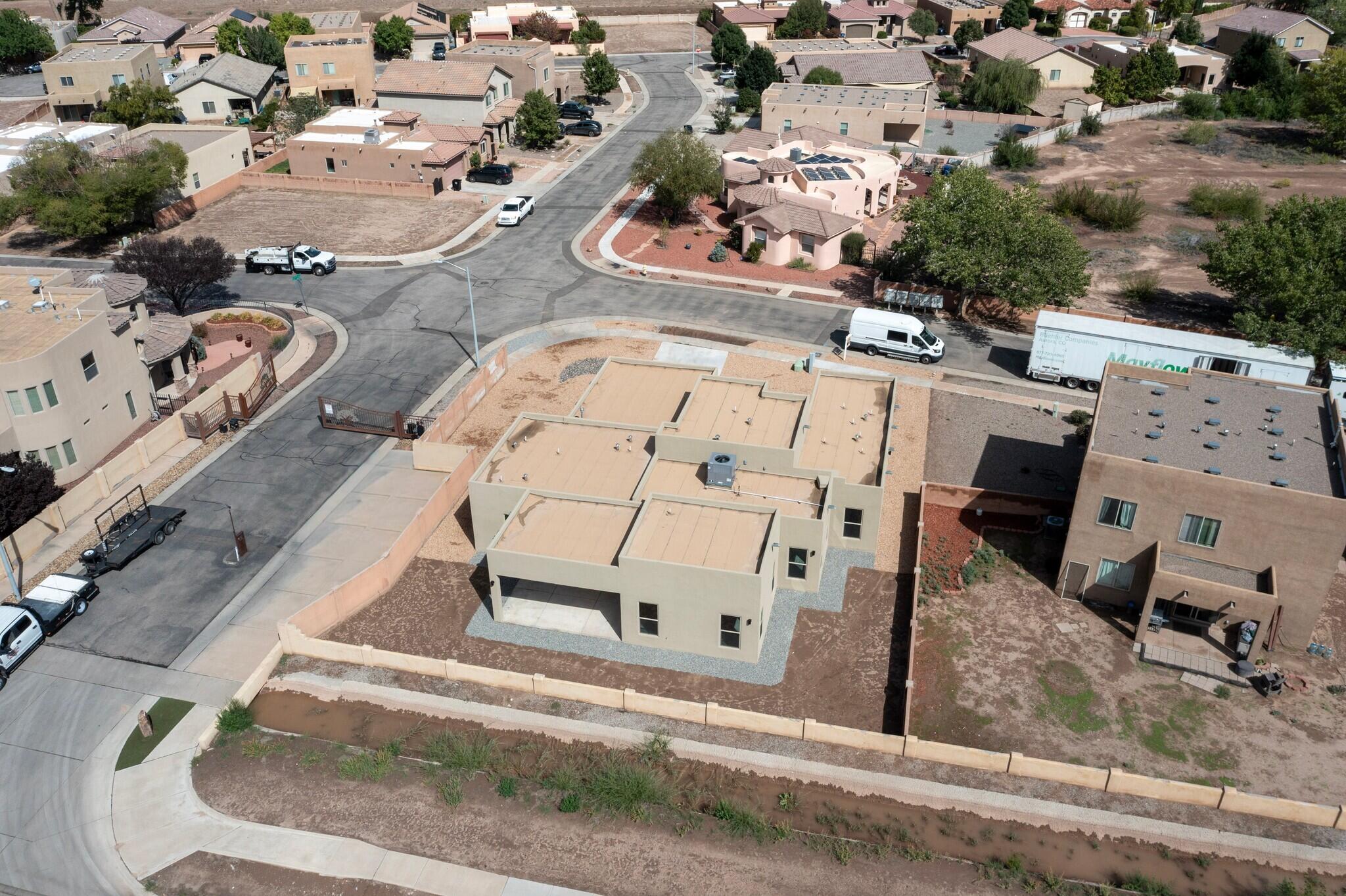 Photo 2 — 335 Manuel Sanchez Place SW