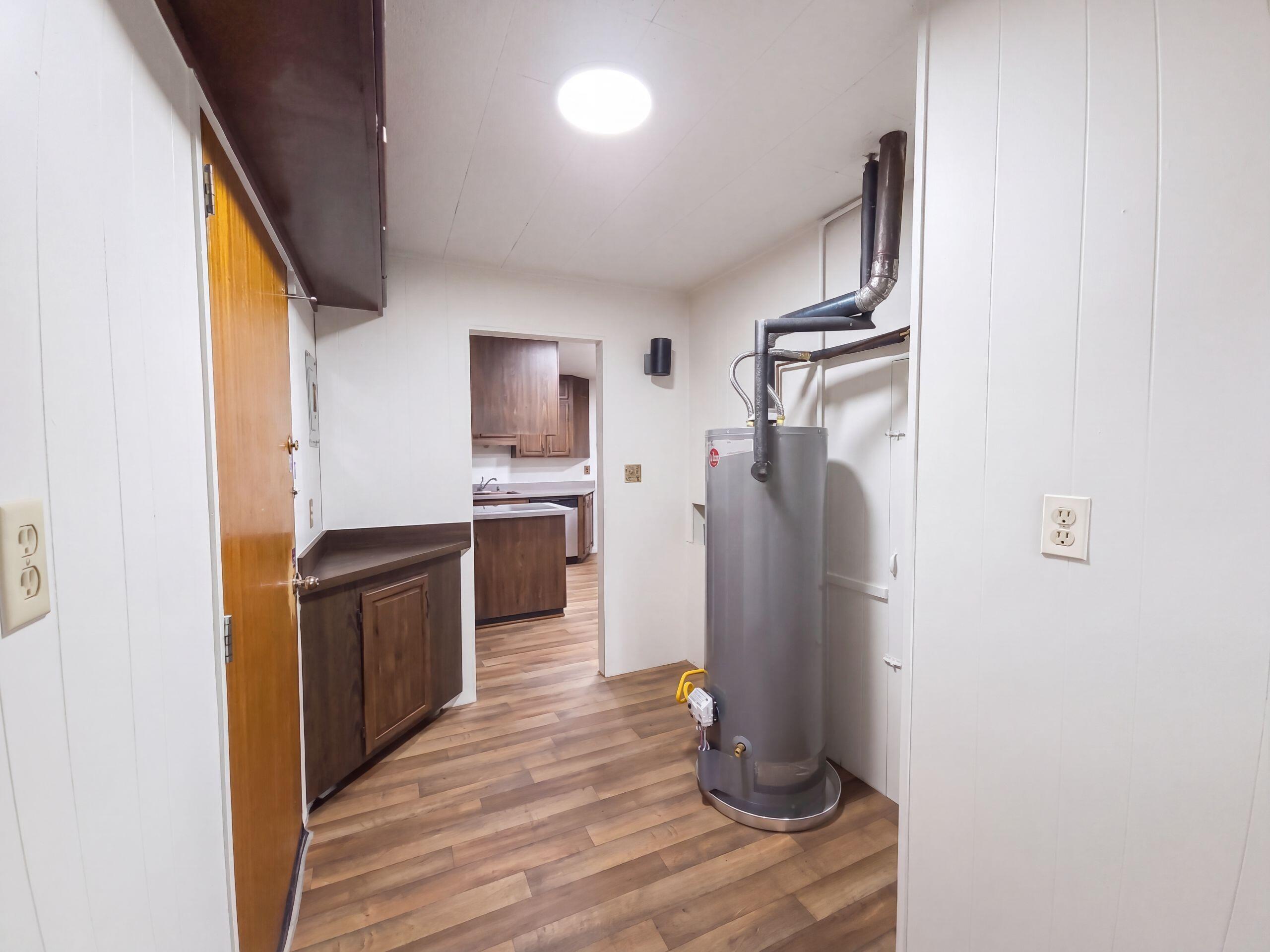 Photo 3 — 9222 Aztec Road NE