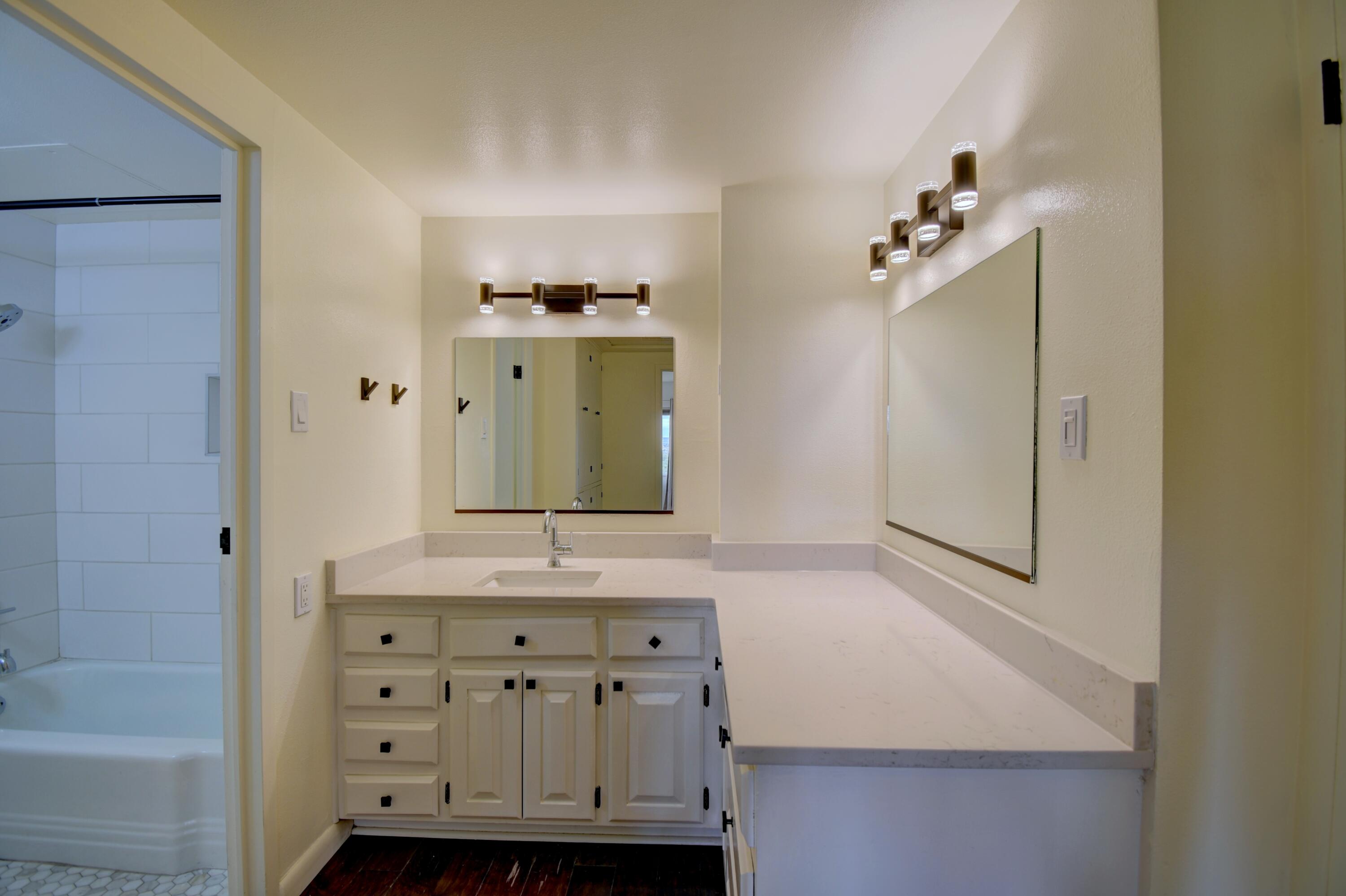 Photo 13 — 1331 Park Avenue SW UNIT 1204