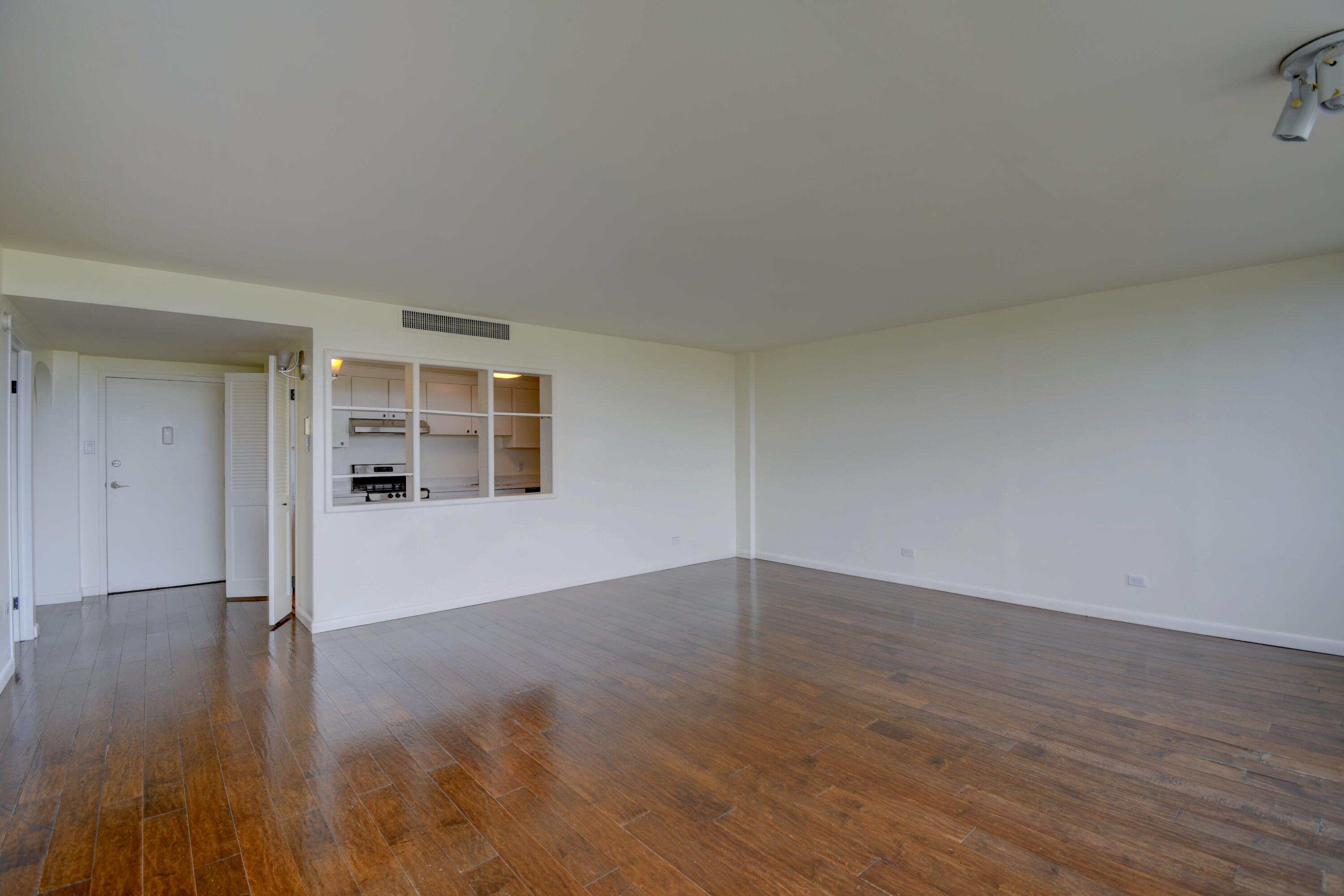 Photo 17 — 1331 Park Avenue SW UNIT 1204