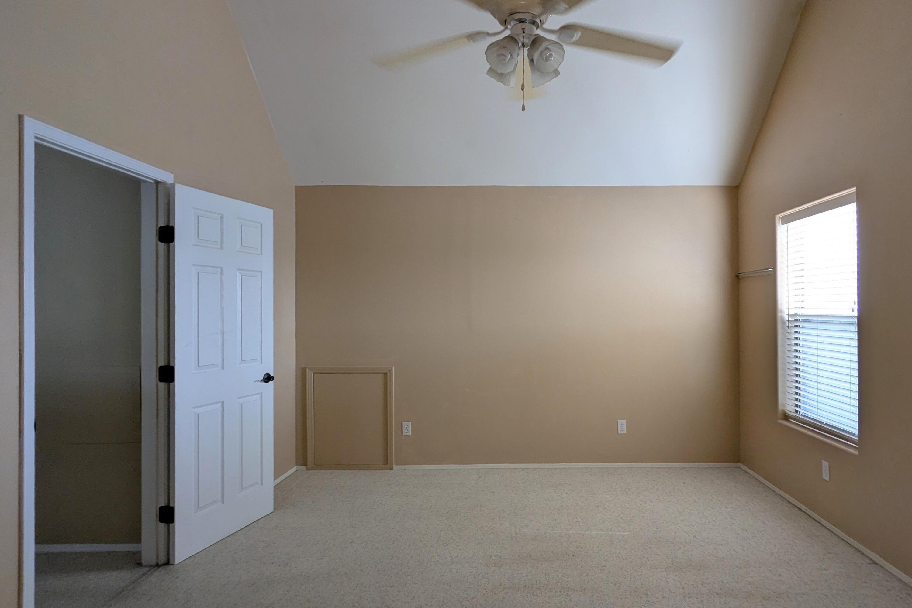 Photo 8 — 4 Quail Run Court