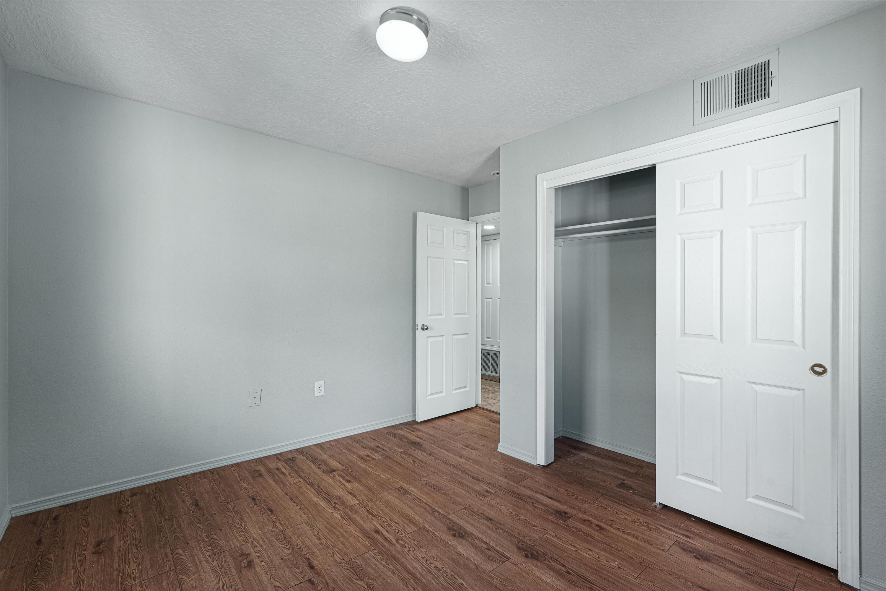 Photo 10 — 6427 Trujillo Road SW