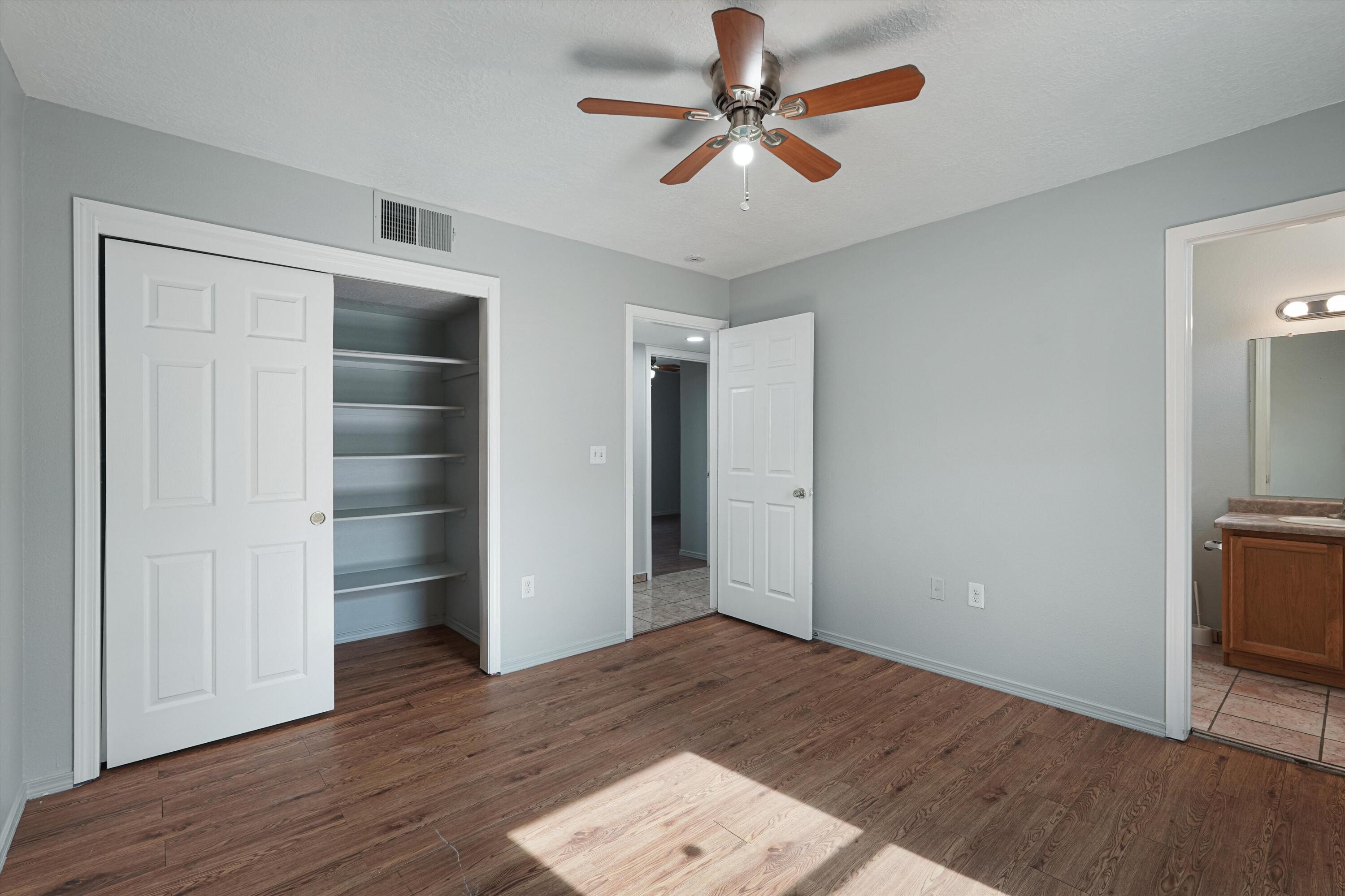Photo 12 — 6427 Trujillo Road SW