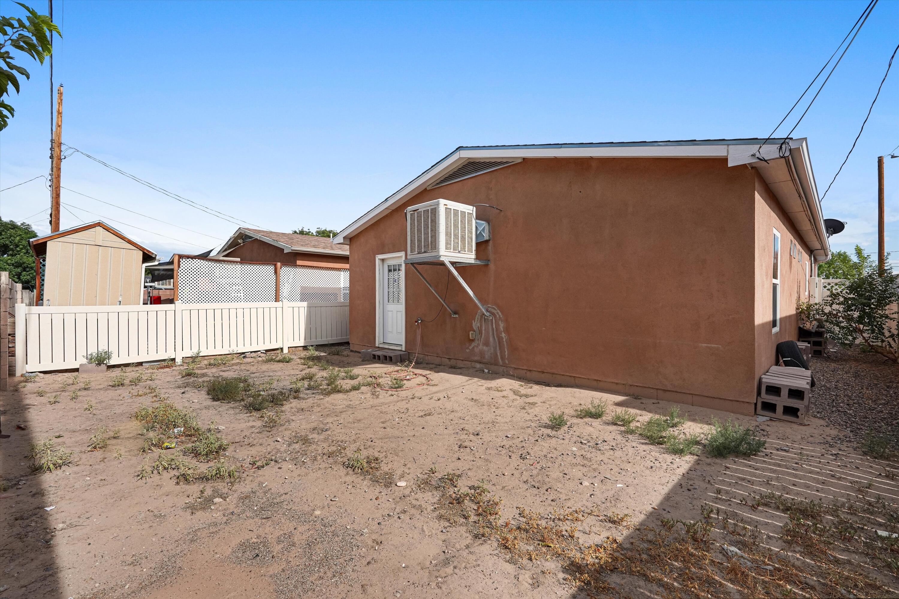 Photo 19 — 6427 Trujillo Road SW