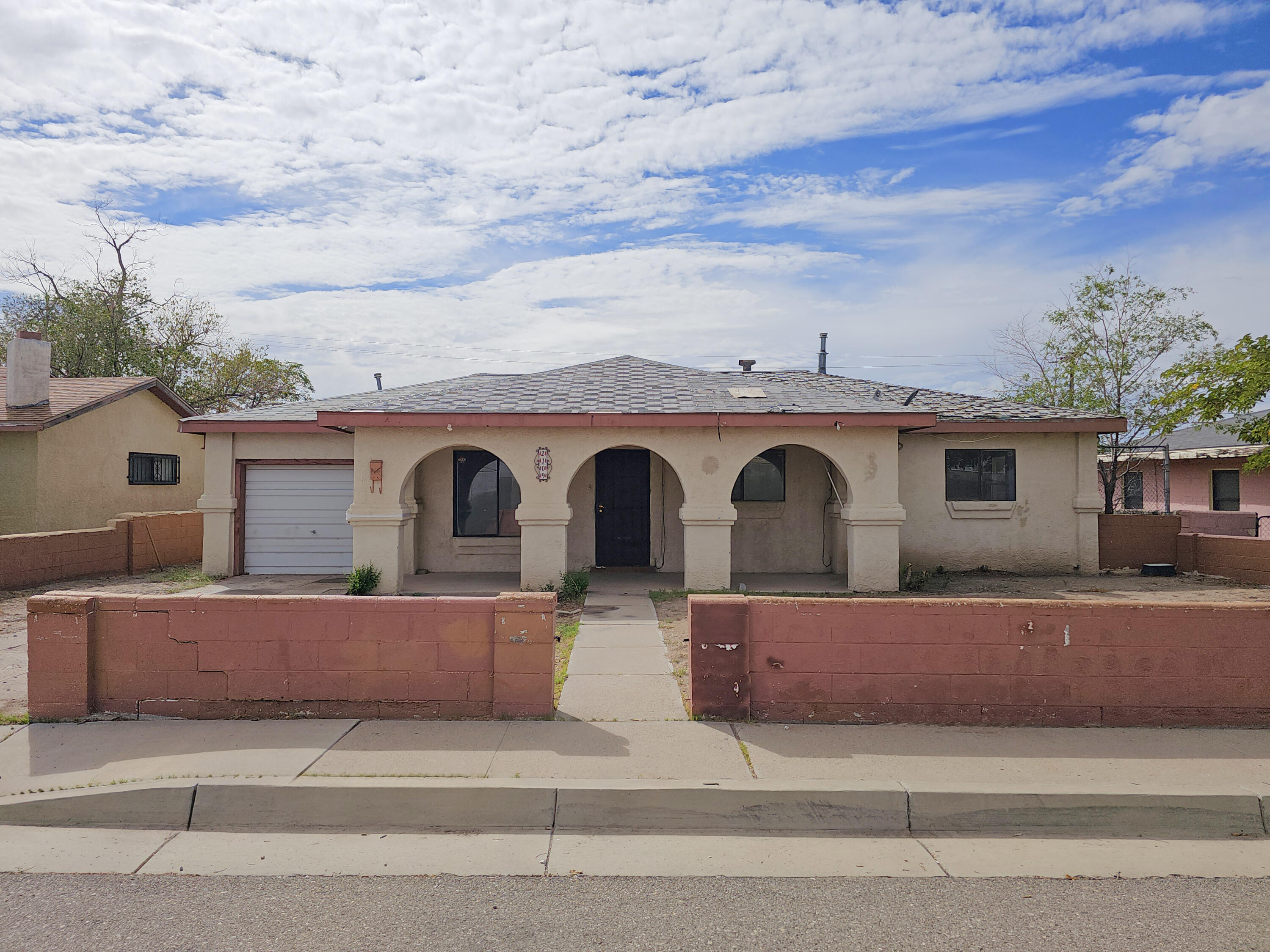 2109 Stanford Drive SE, Albuquerque, NM 87106