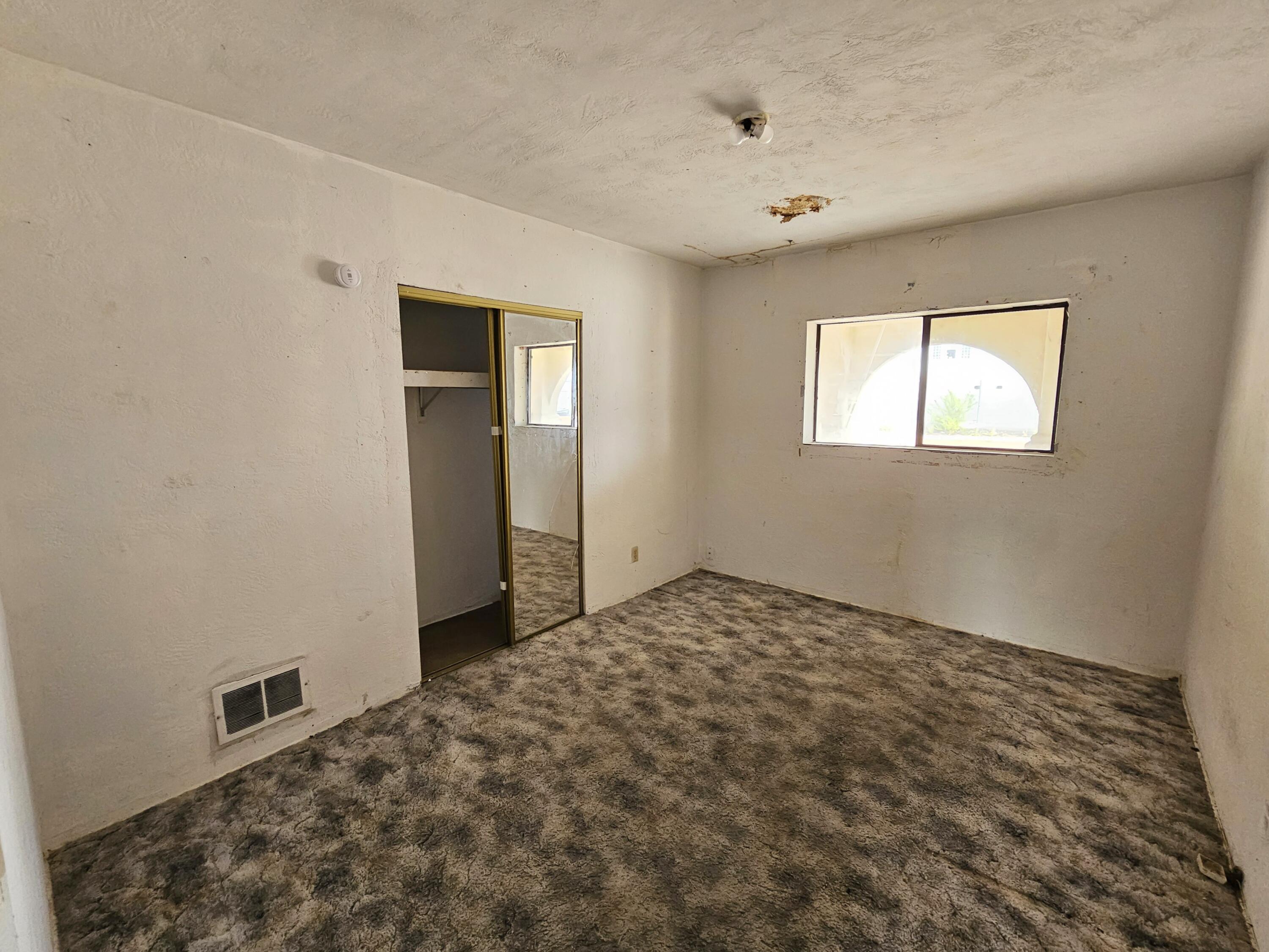 Photo 6 — 2109 Stanford Drive SE