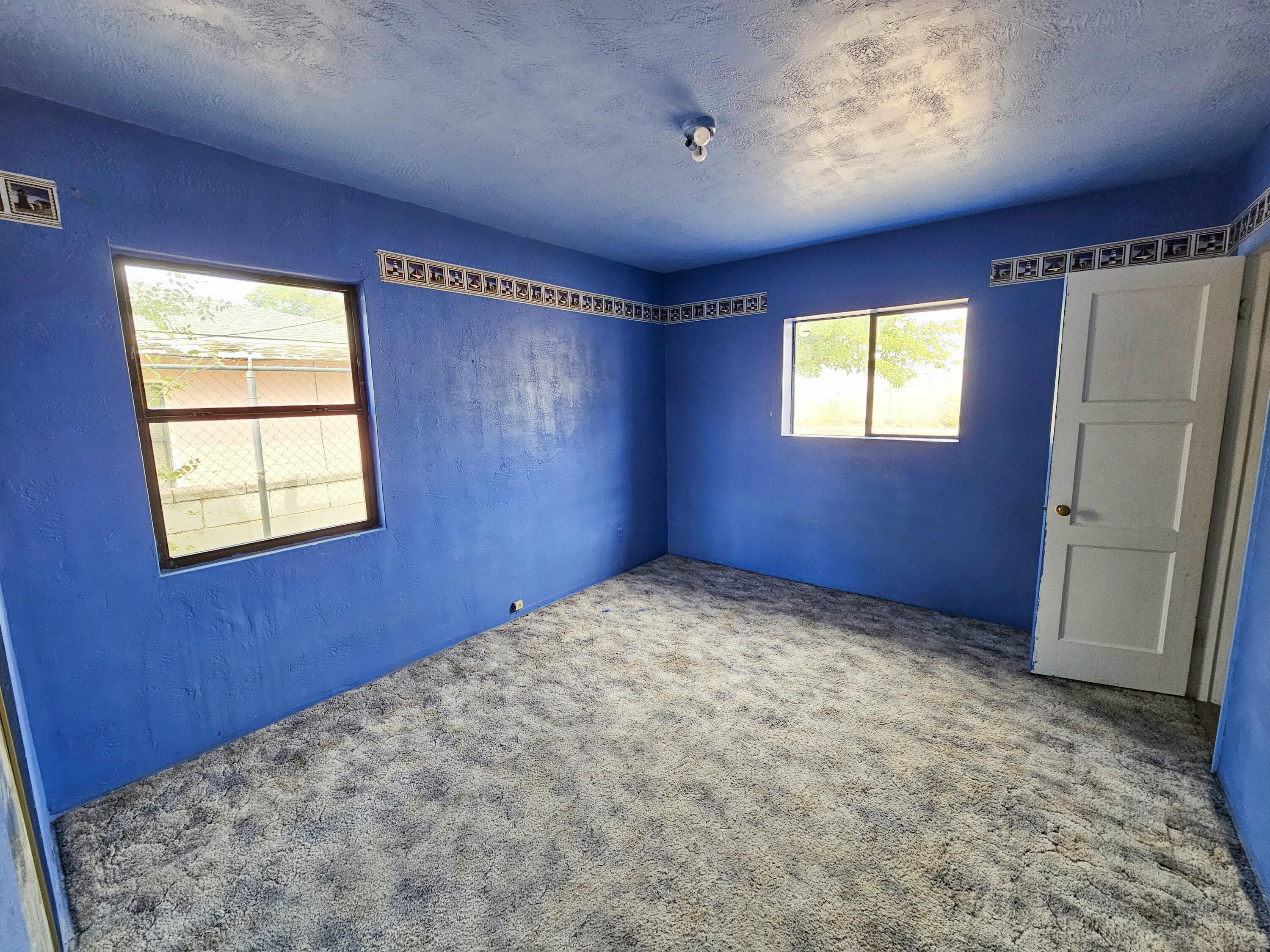 Photo 8 — 2109 Stanford Drive SE