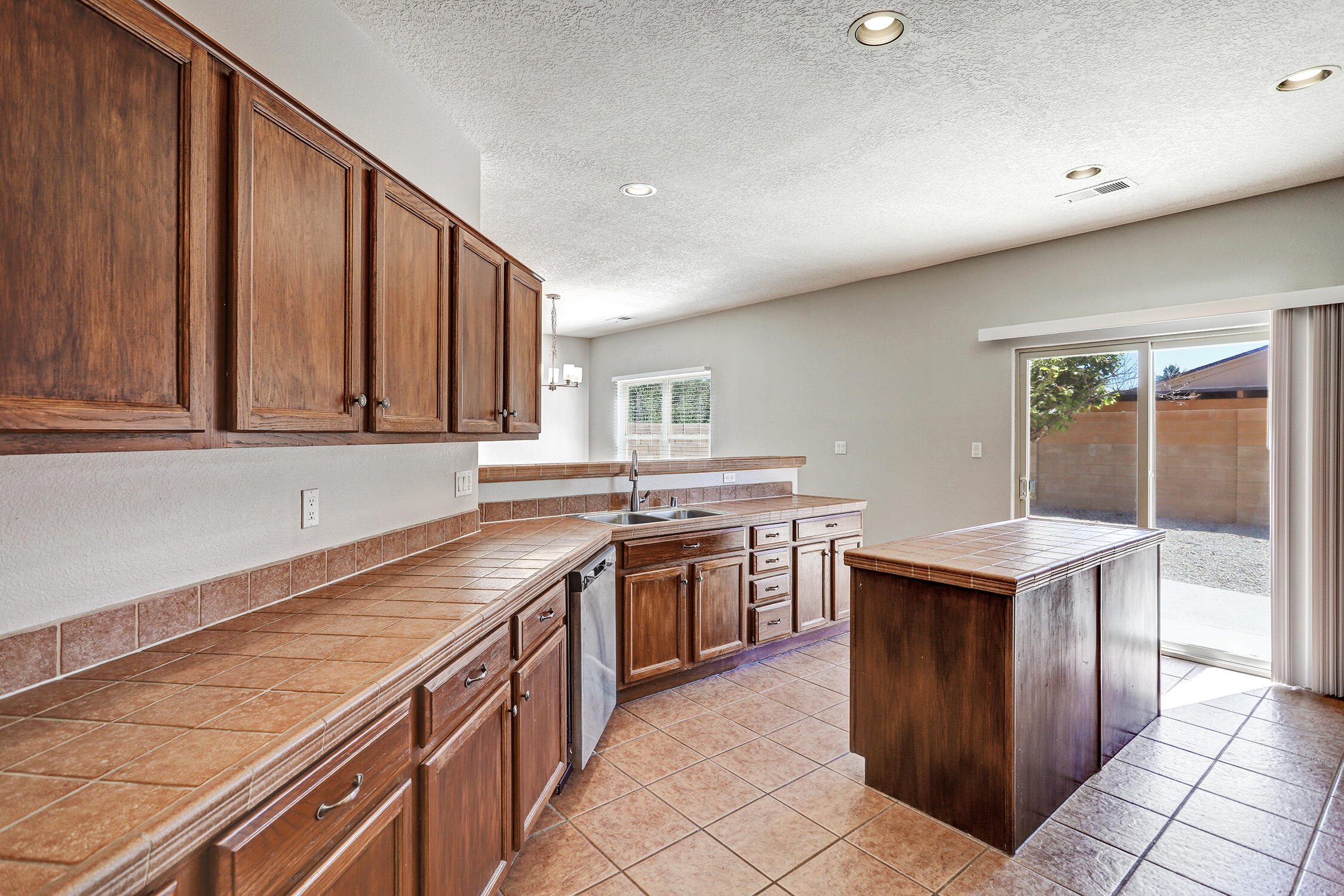 Photo 17 — 10400 Toscana Street NW