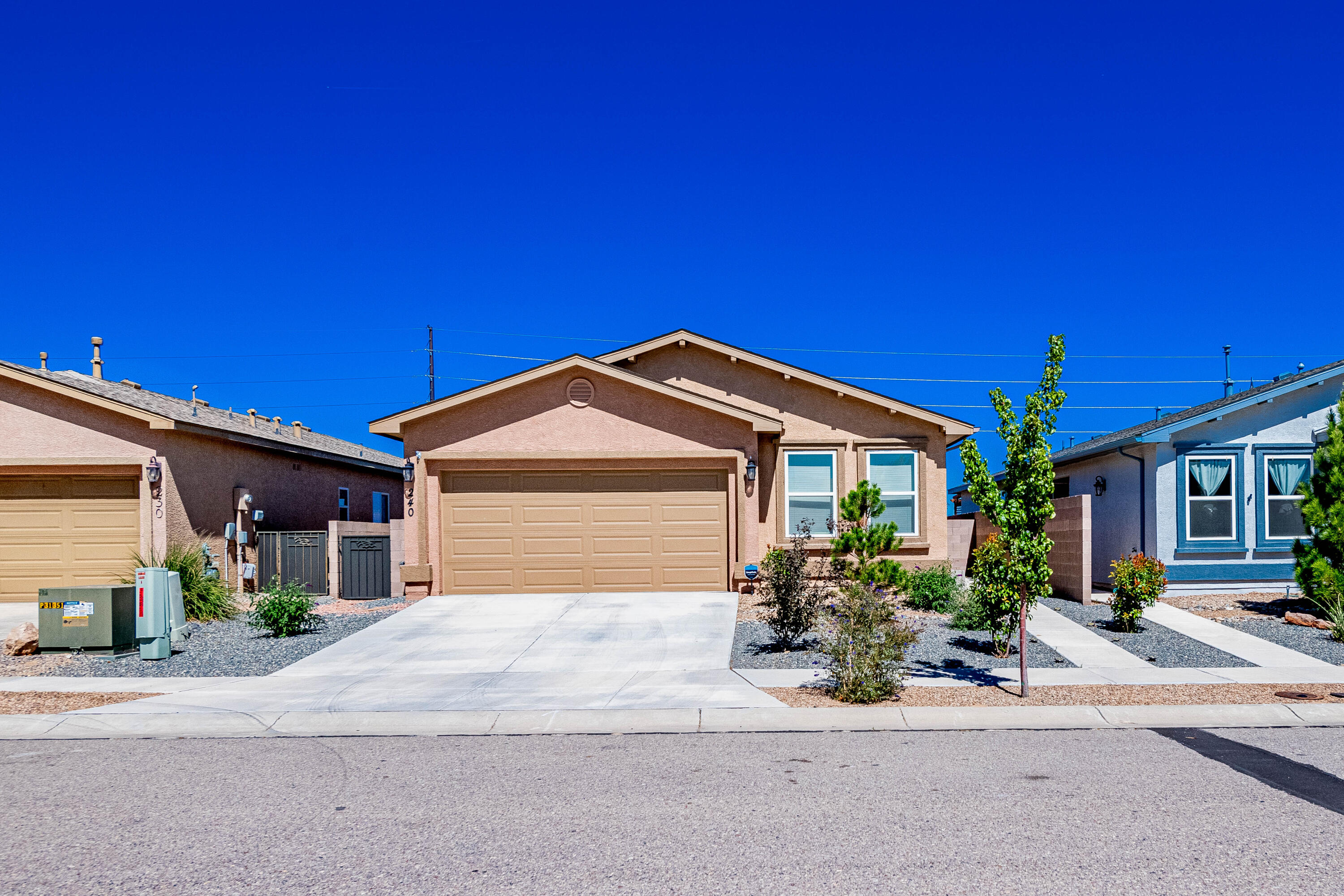 240 Rio Chama Circle SW, Los Lunas, NM 87031