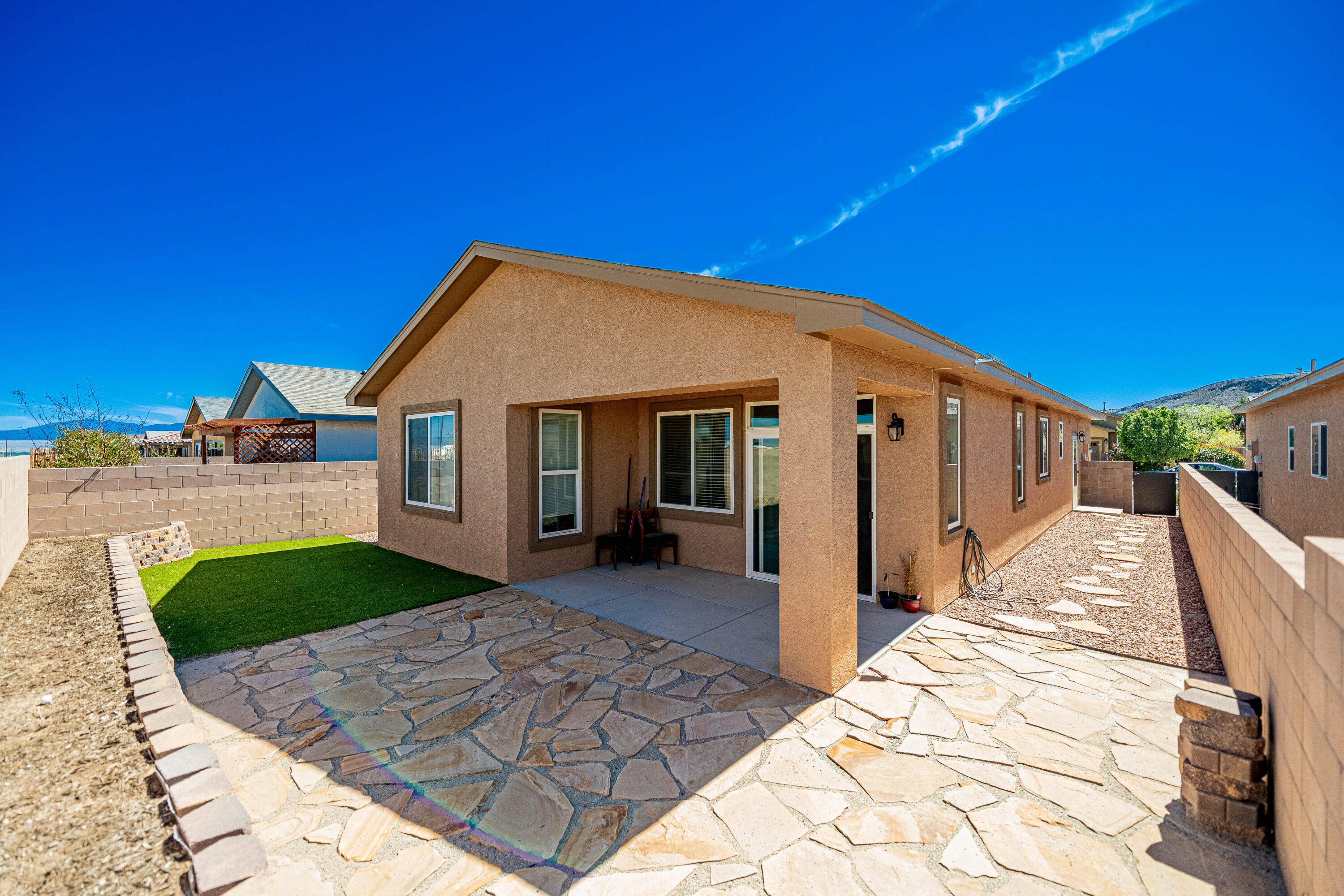 Photo 12 — 240 Rio Chama Circle SW