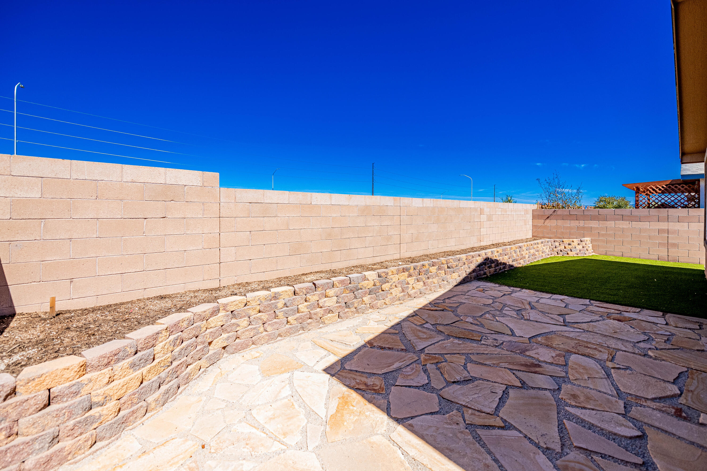 Photo 10 — 240 Rio Chama Circle SW