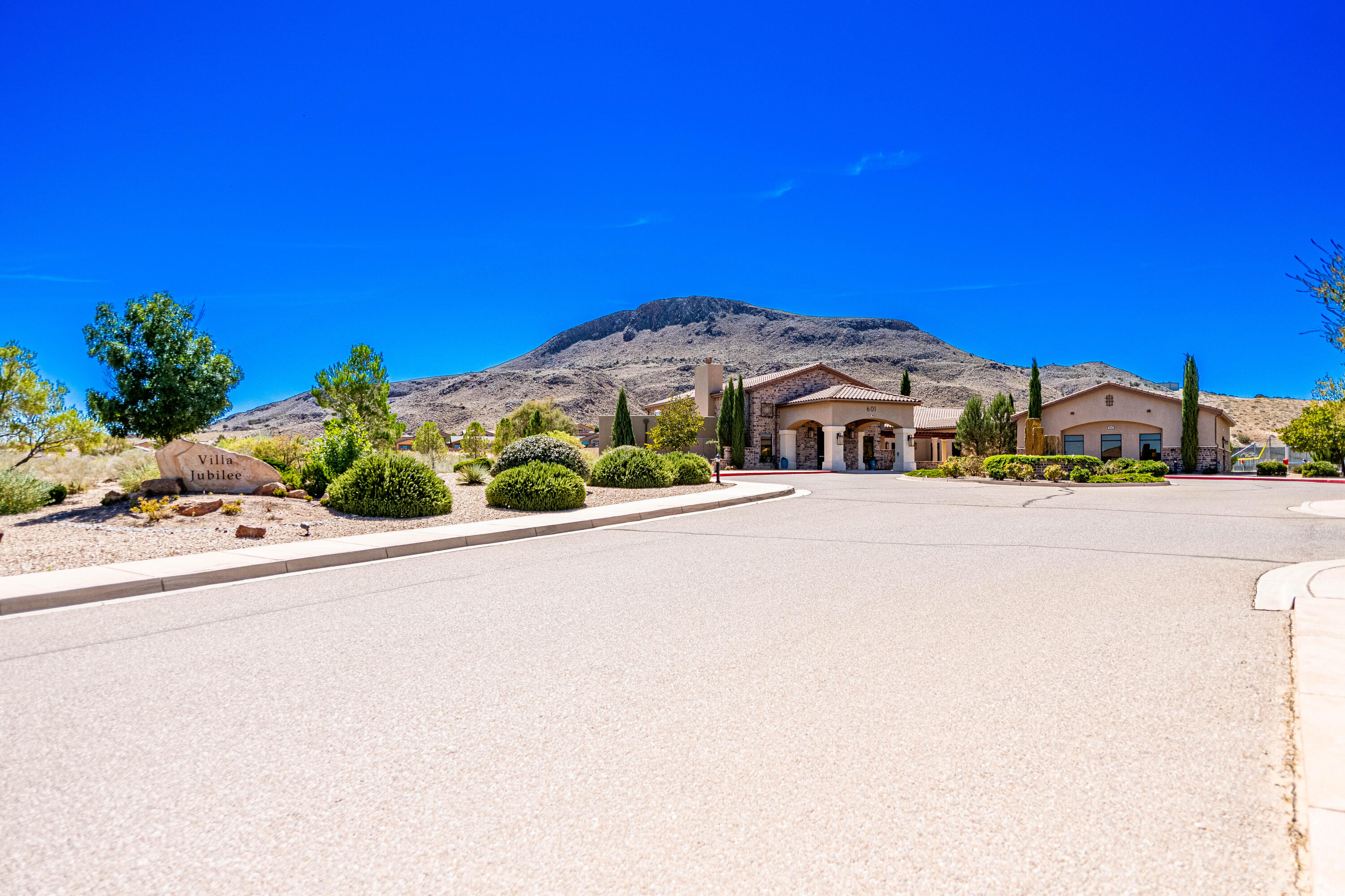 Photo 9 — 240 Rio Chama Circle SW