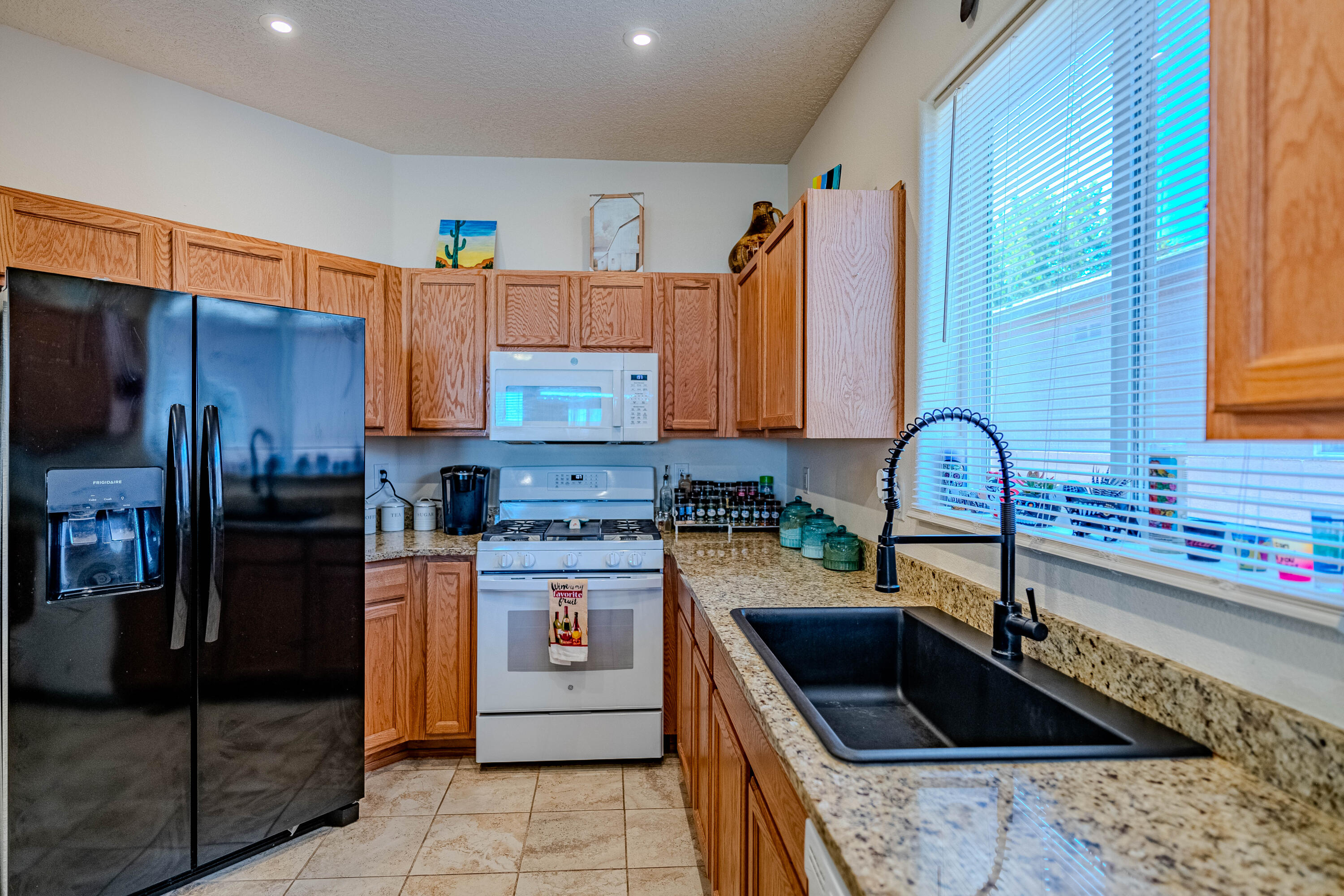 Photo 19 — 240 Rio Chama Circle SW