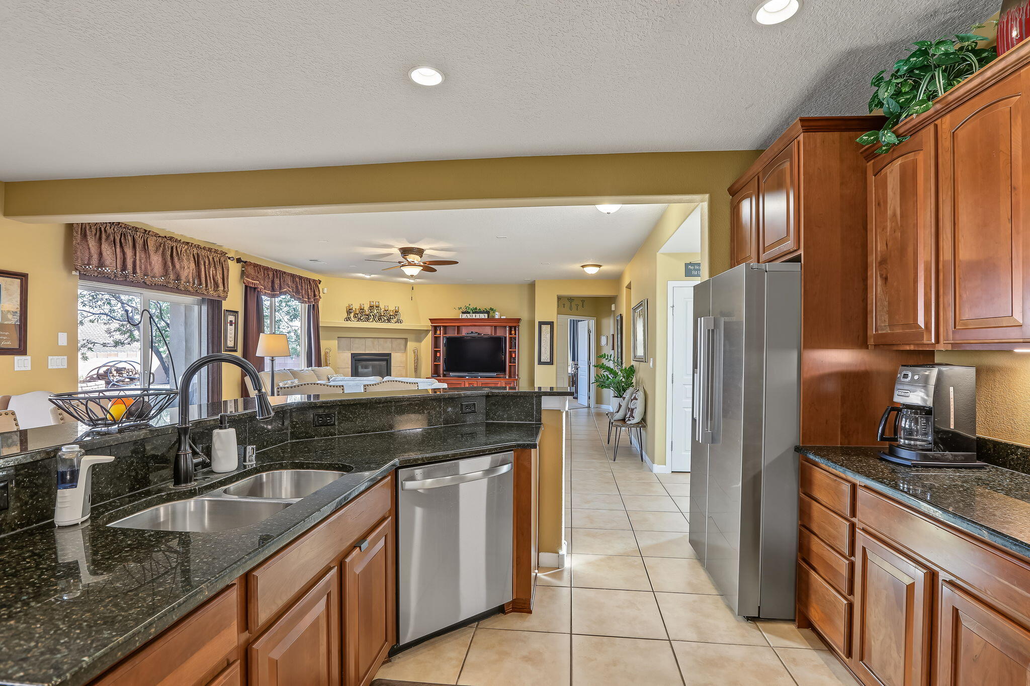 Photo 7 — 42 Los Miradores Drive NE