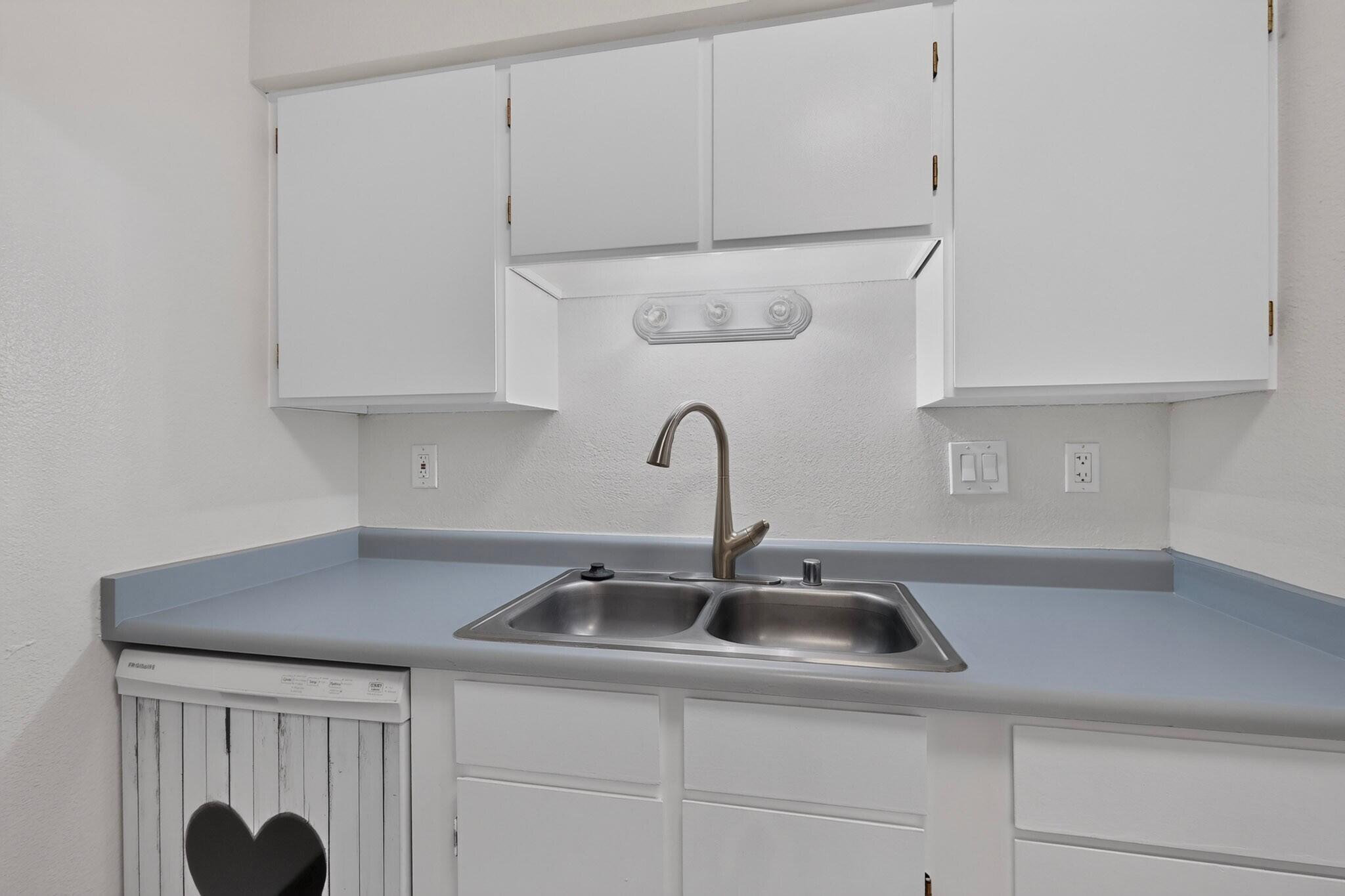 Photo 10 — 3845 Montgomery Boulevard NE APT 925