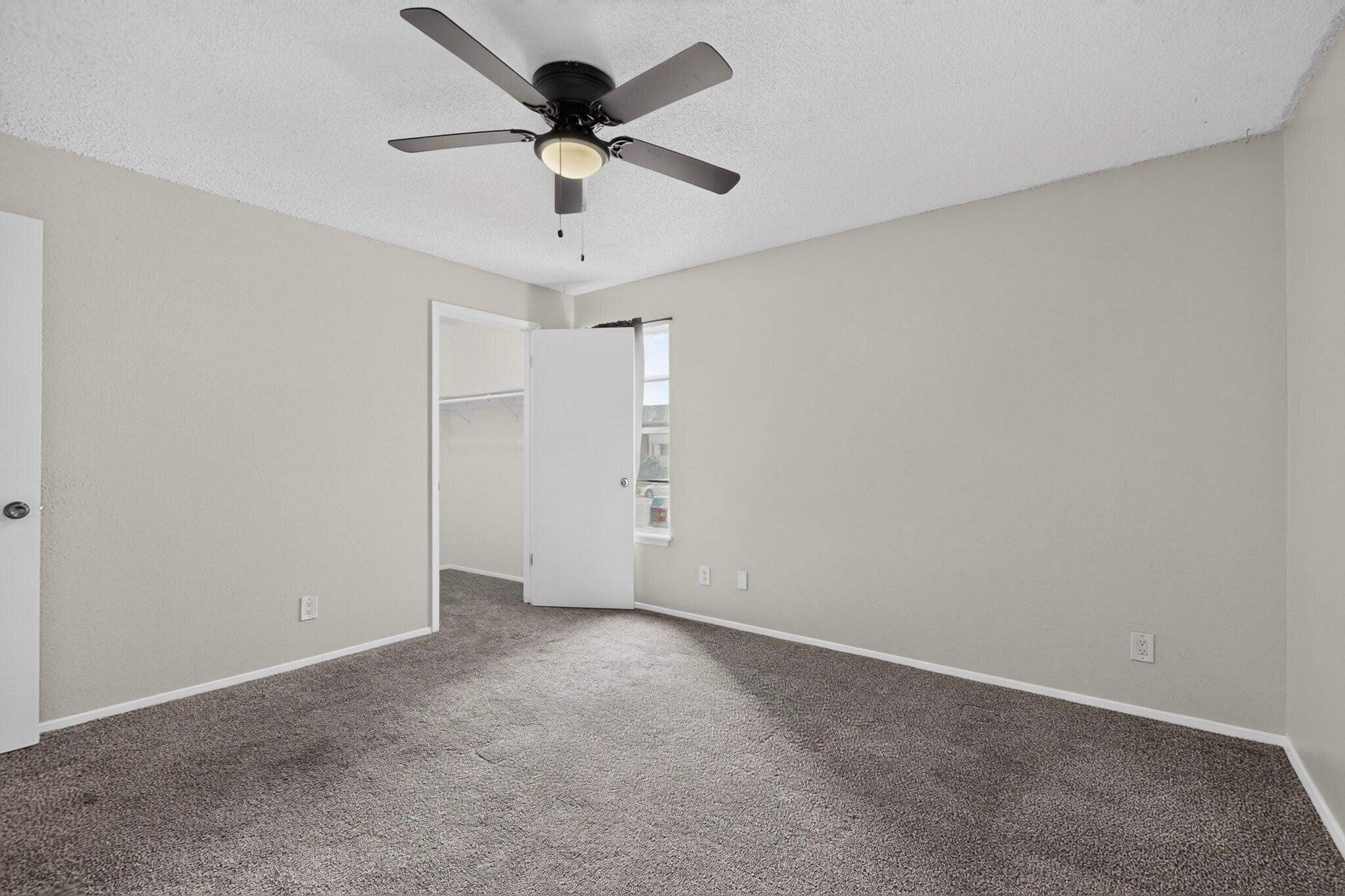 Photo 14 — 3845 Montgomery Boulevard NE APT 925