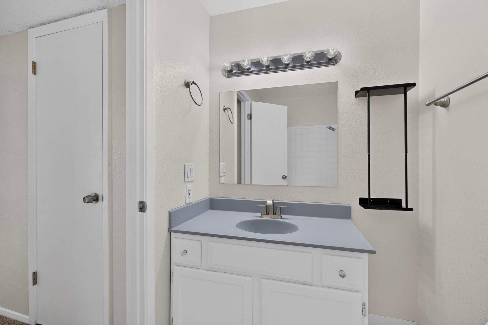 Photo 17 — 3845 Montgomery Boulevard NE APT 925