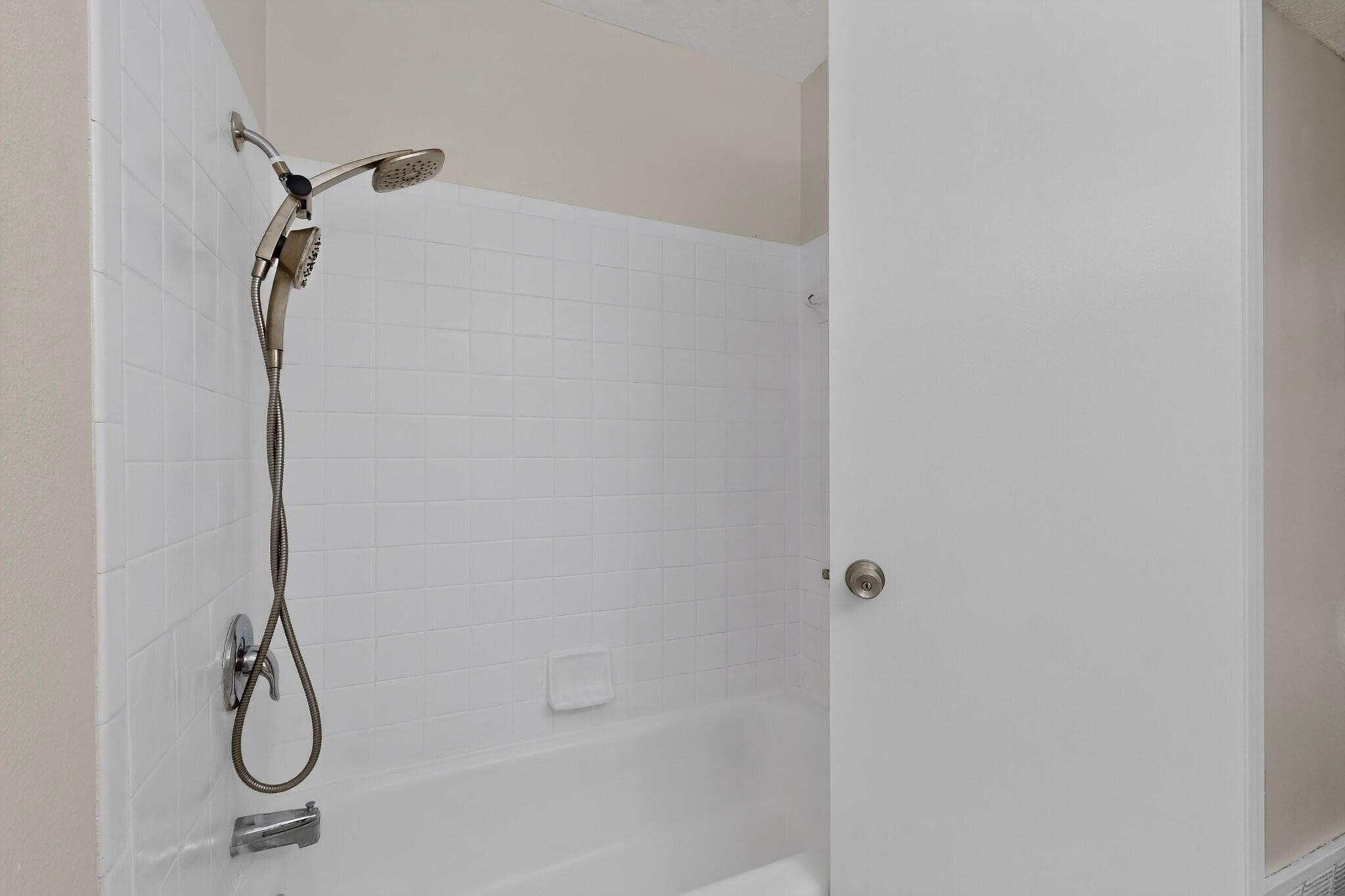 Photo 18 — 3845 Montgomery Boulevard NE APT 925