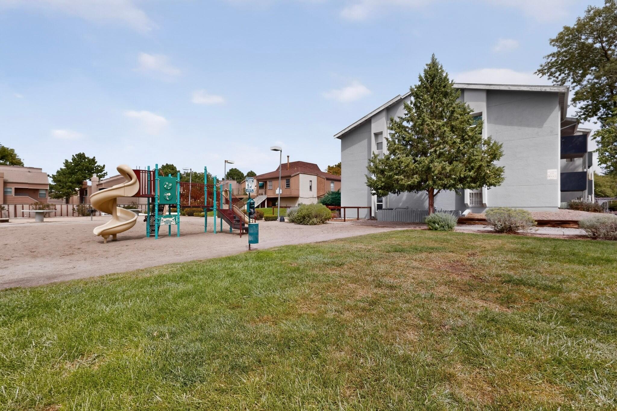 Photo 2 — 3845 Montgomery Boulevard NE APT 925