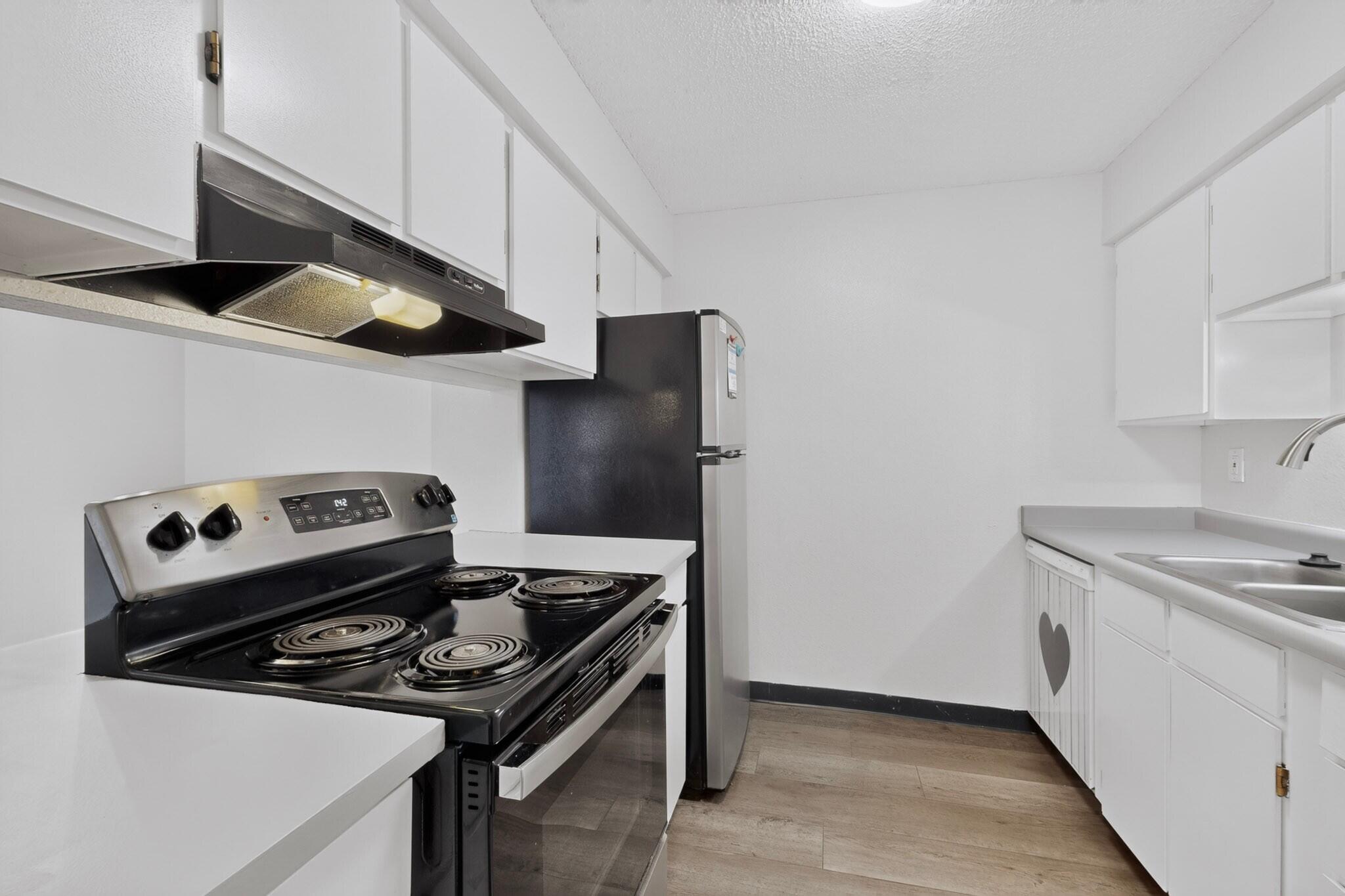 Photo 8 — 3845 Montgomery Boulevard NE APT 925