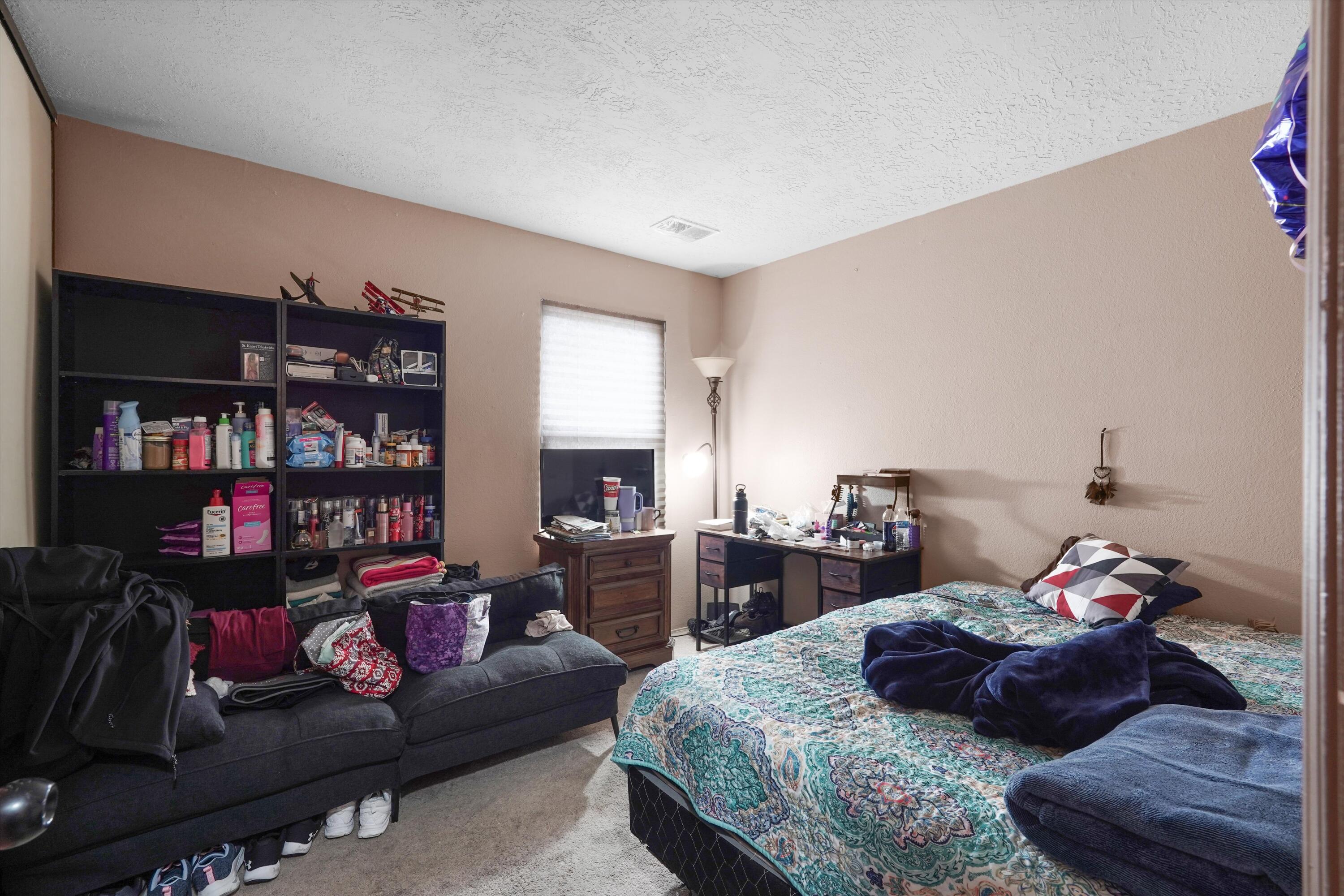 Photo 7 — 451 Stallion Road SE