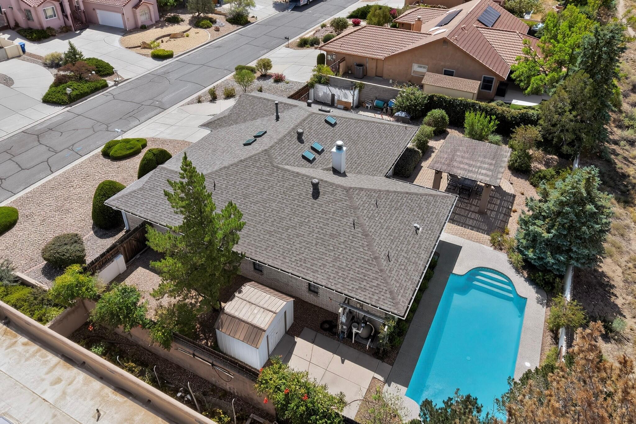 Photo 5 — 705 Navarra Way SE